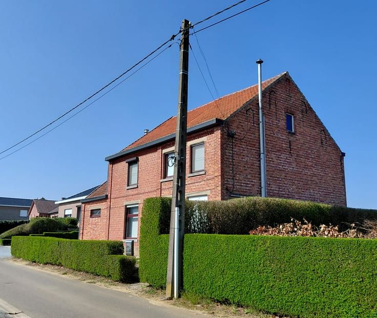 Te renoveren woning op gunstige locatie - foto 2