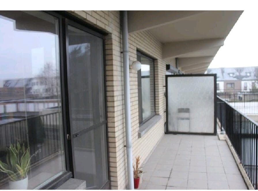 Instapklaar 2-slaapkamerappartement te Kortrijk - foto 9