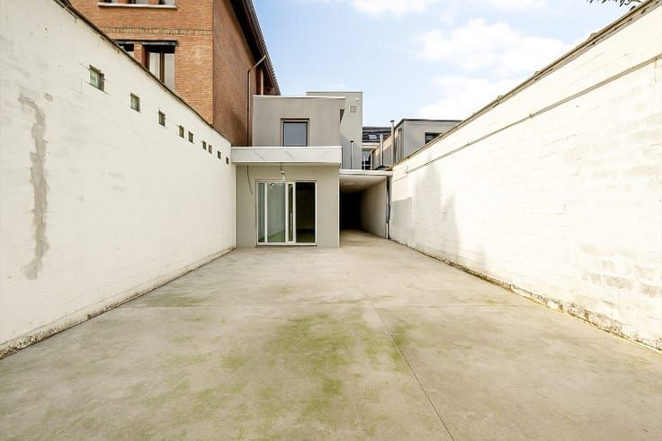 Rijwoning met groot perceel in Hoboken 0484120429 - foto 4