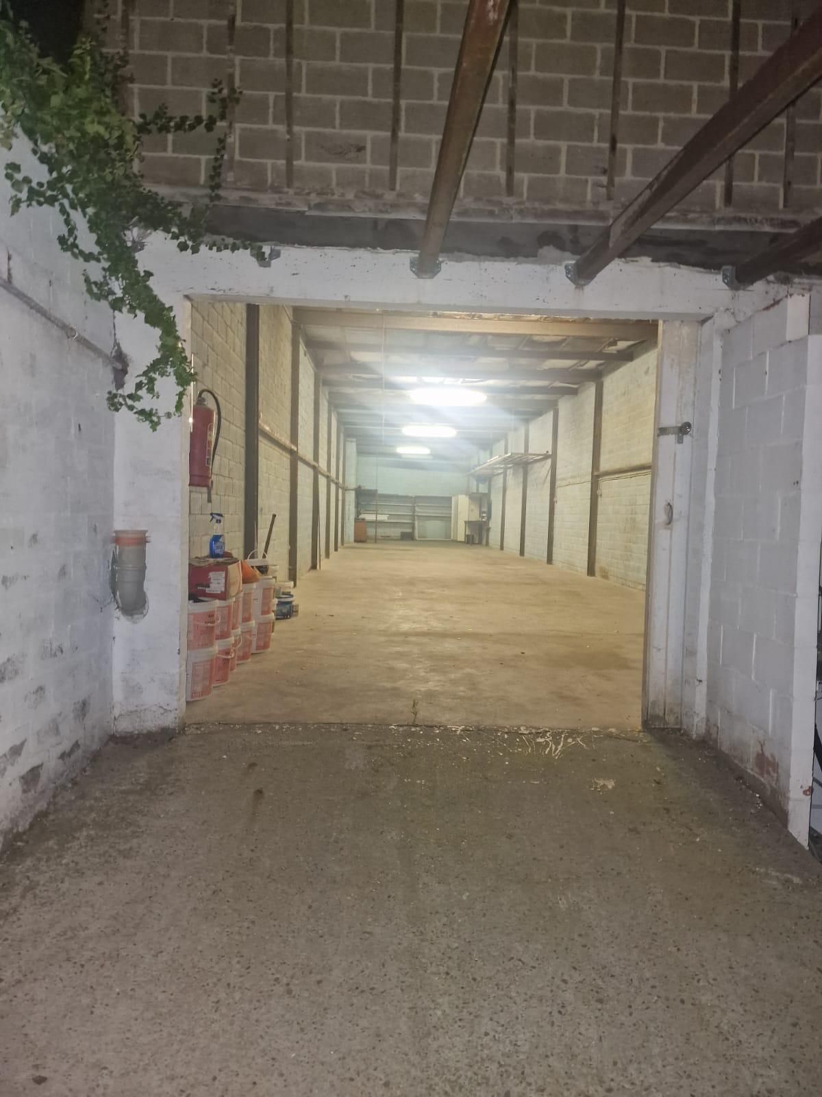 Rijwoning met groot perceel in Hoboken 0484120429 - foto 22