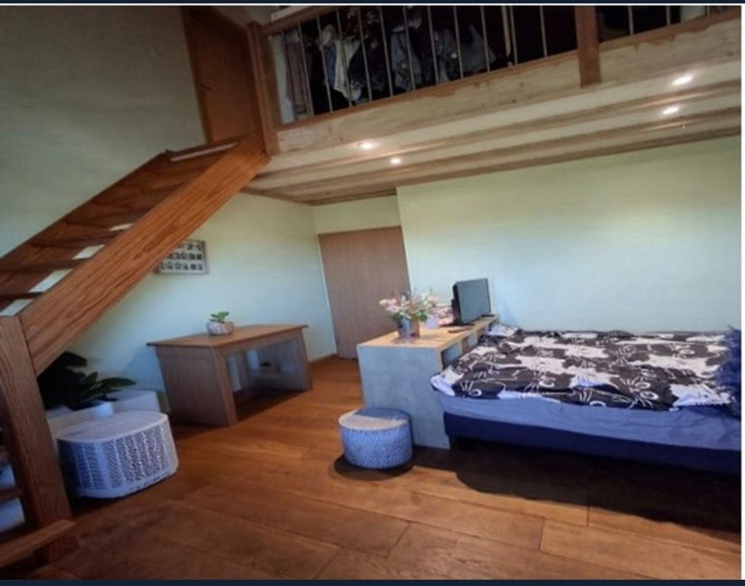 Bien unique : Volumes et luminosité : 450m2  + caves de 200m2  - foto 5