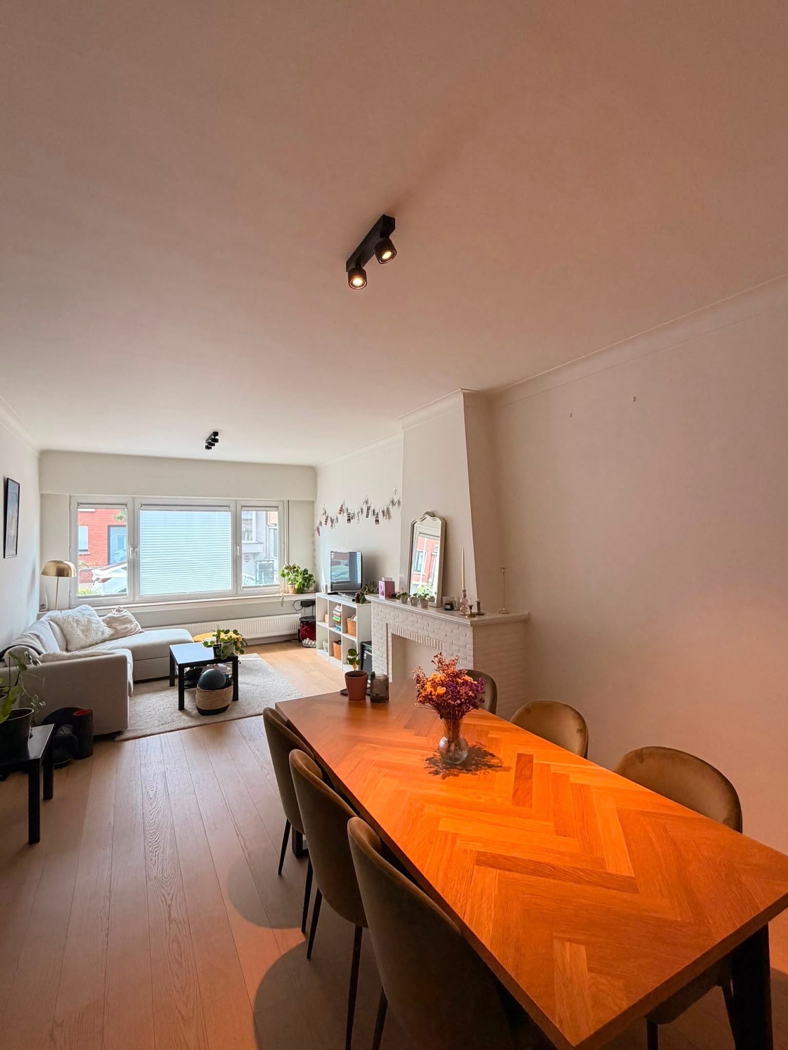 Gelijkvloers 2 slaapkamers appartement met tuin van 110 m², gerenoveerd in 2020 - foto 4