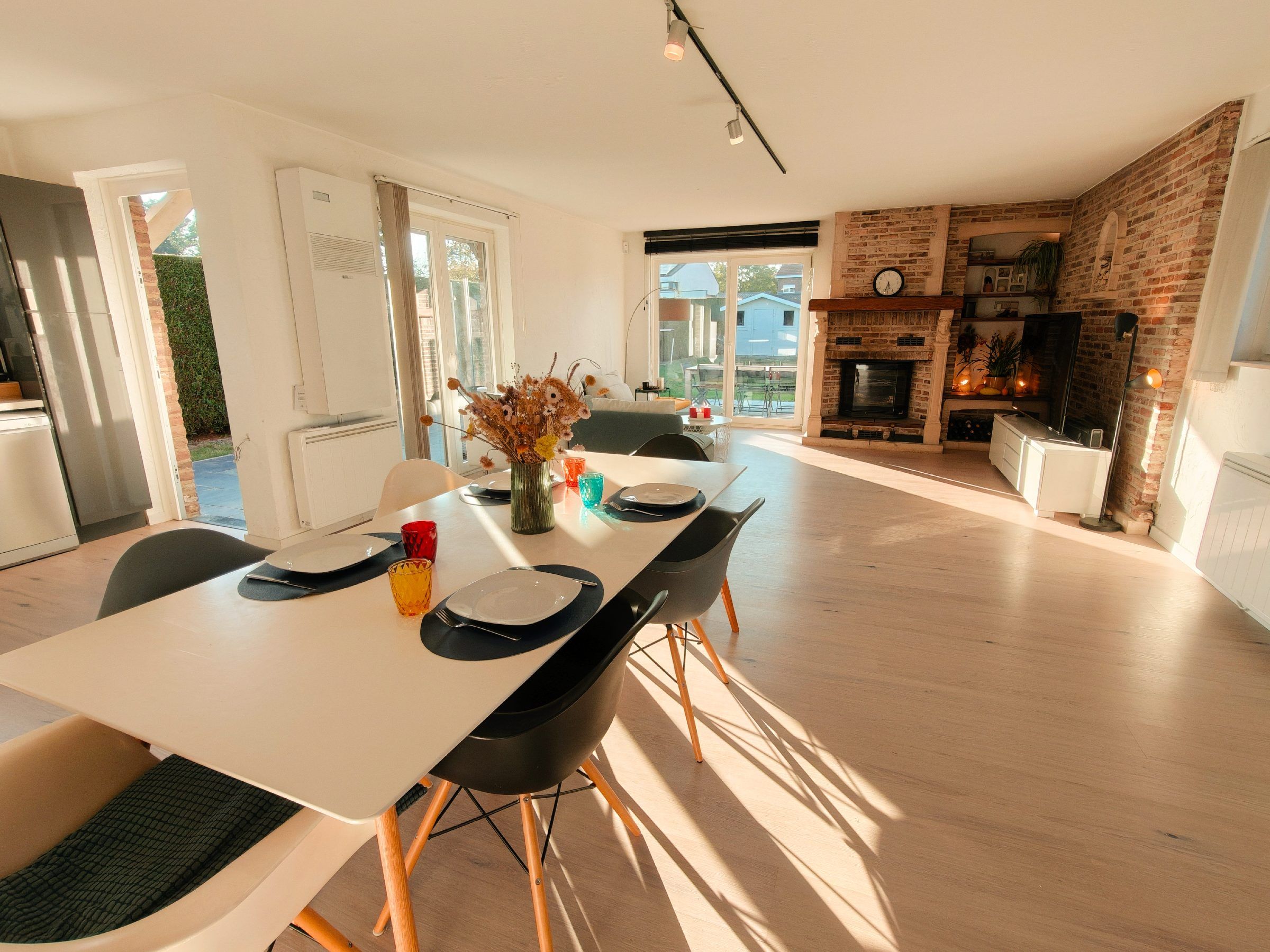 Lichtrijke instapklare villa in landelijke omgeving met tuin, garage en 4SLPK. - foto 5