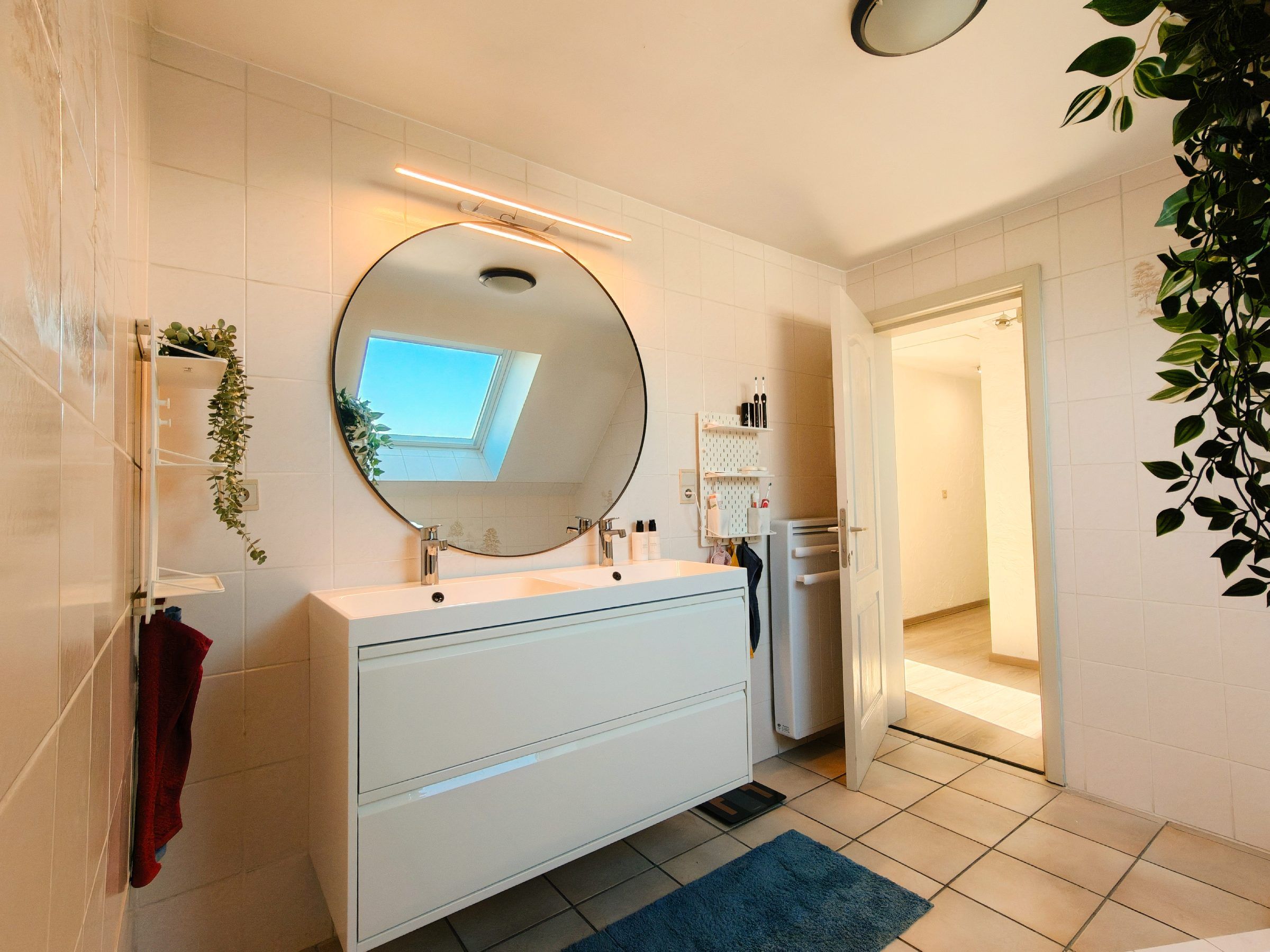 Lichtrijke instapklare villa in landelijke omgeving met tuin, garage en 4SLPK. - foto 17