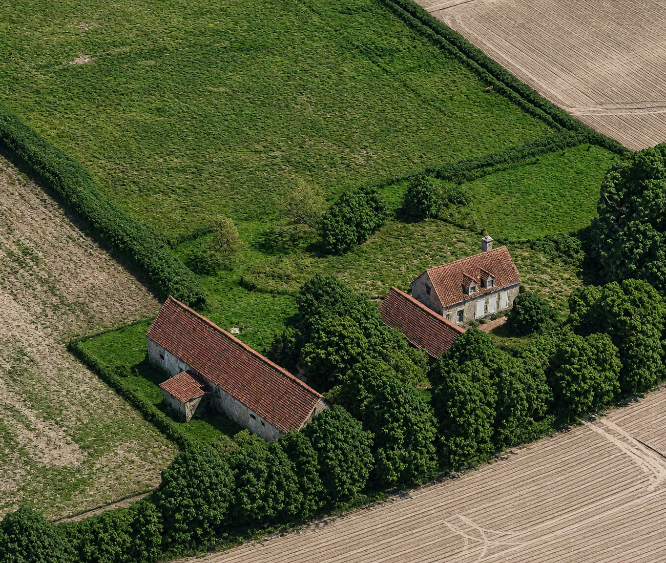 Herbouwde vergunde hoeve. Prachtig gelegen. - foto 3