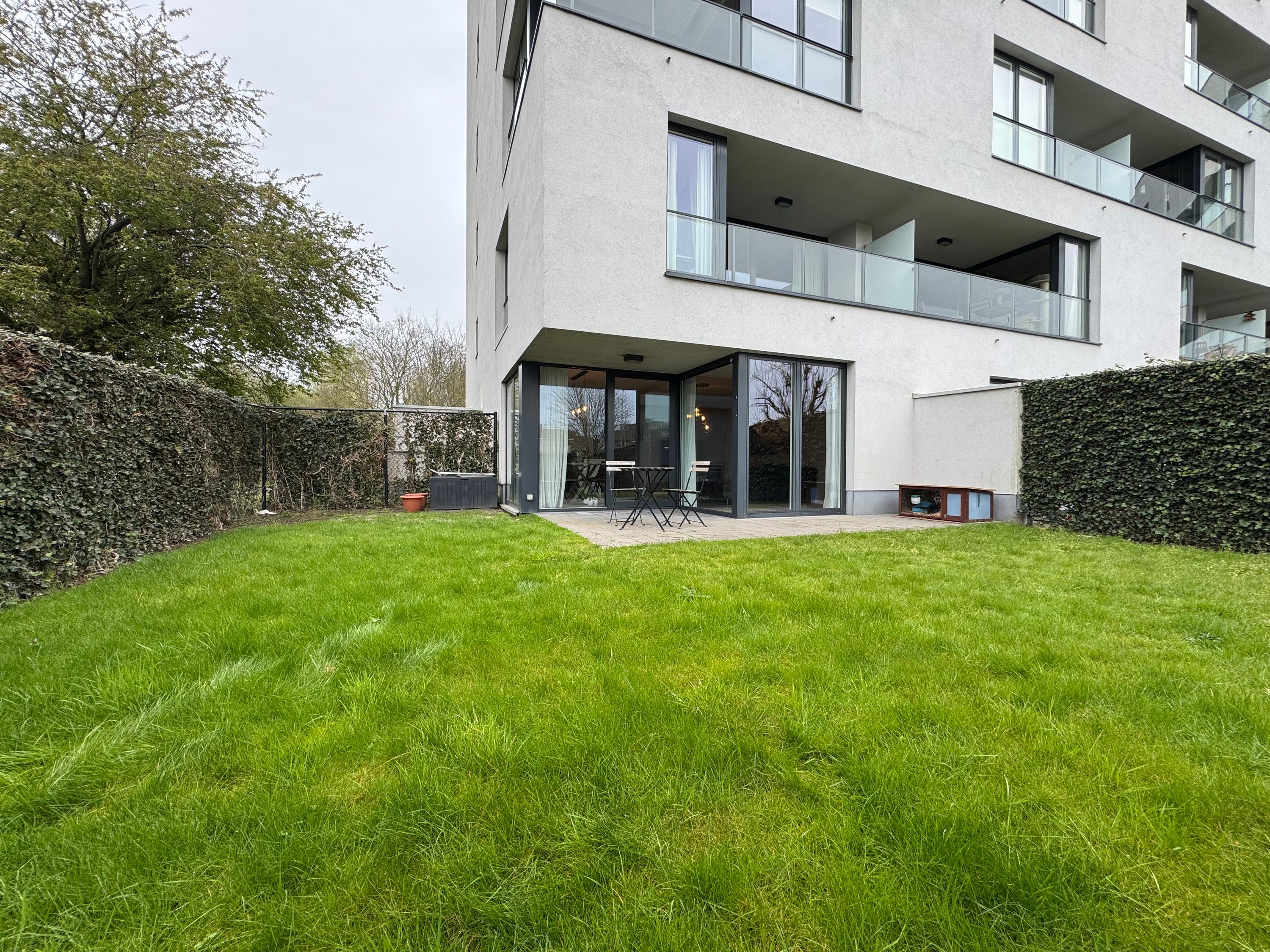 Gelijkvloers appartement met zonnige tuin in Gent - foto 2