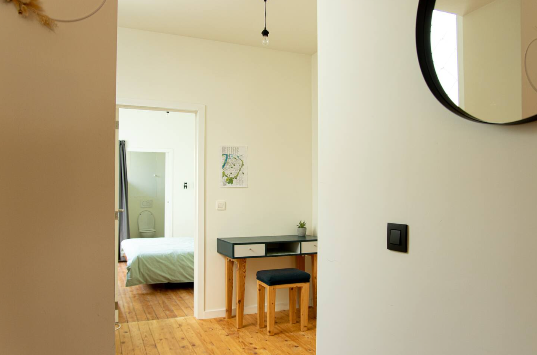 Instapklaar en lichtrijk appartement met 1 slaapkamer en bijkamer - foto 3