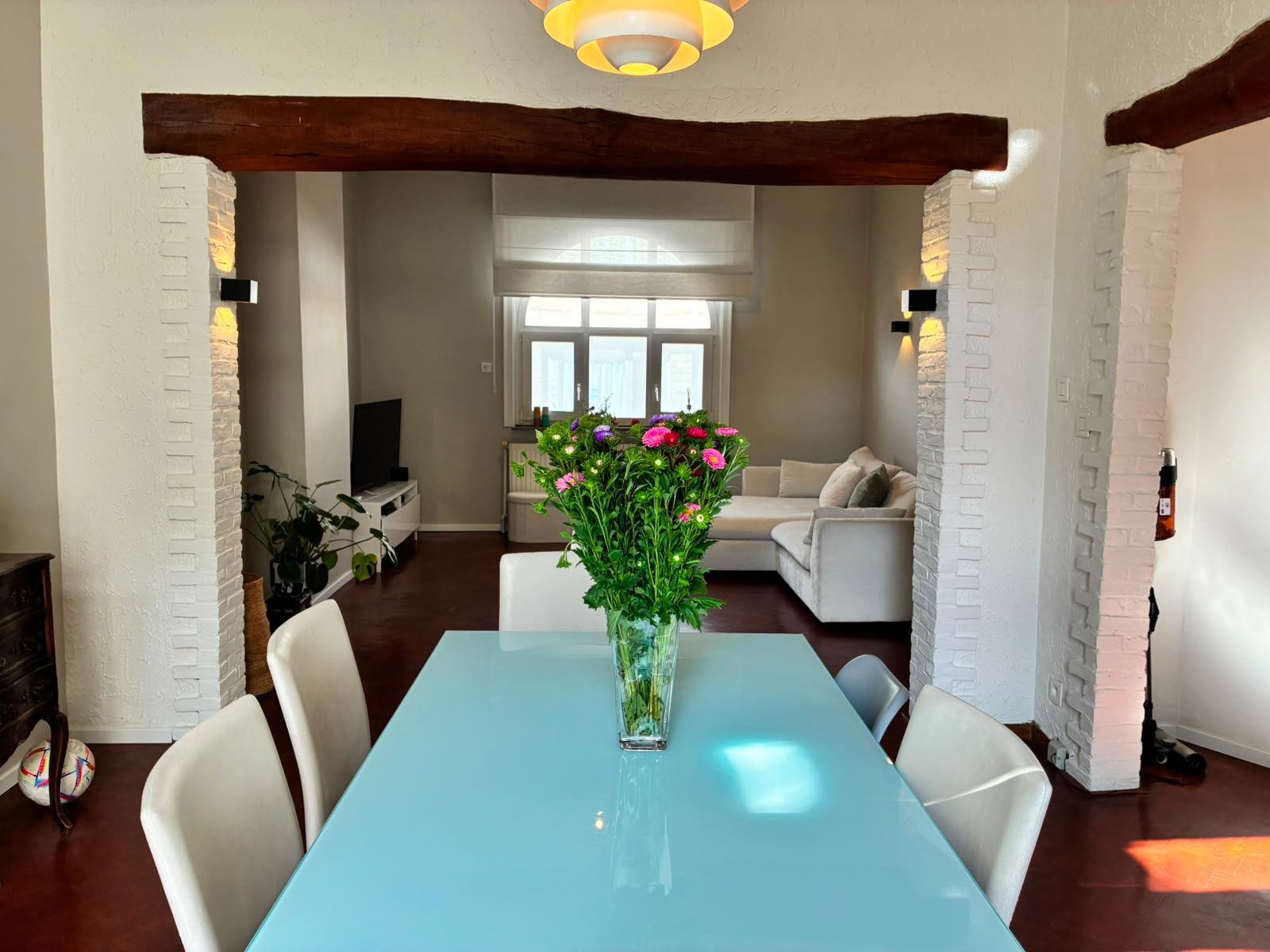 Ruime instapklare woning met 4 slaapkamers en mooie tuin - foto 3