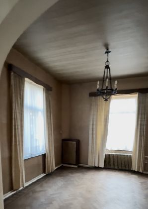 Charmante woning met garage en tuin - foto 3