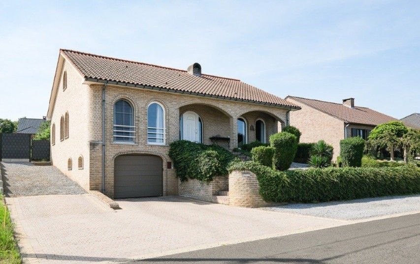 Instapklare woning met 4 slpk's en royale tuin met terras - foto 2