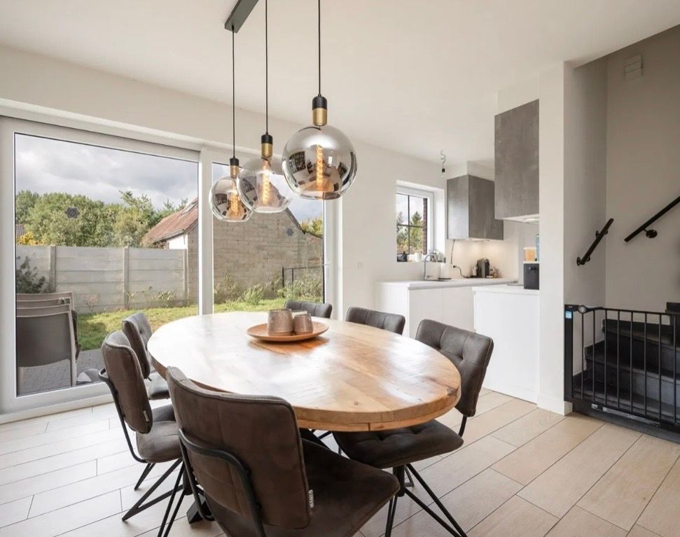 Nieuwbouw rijwoning met 5 slaapkamers in Oelegem - foto 2