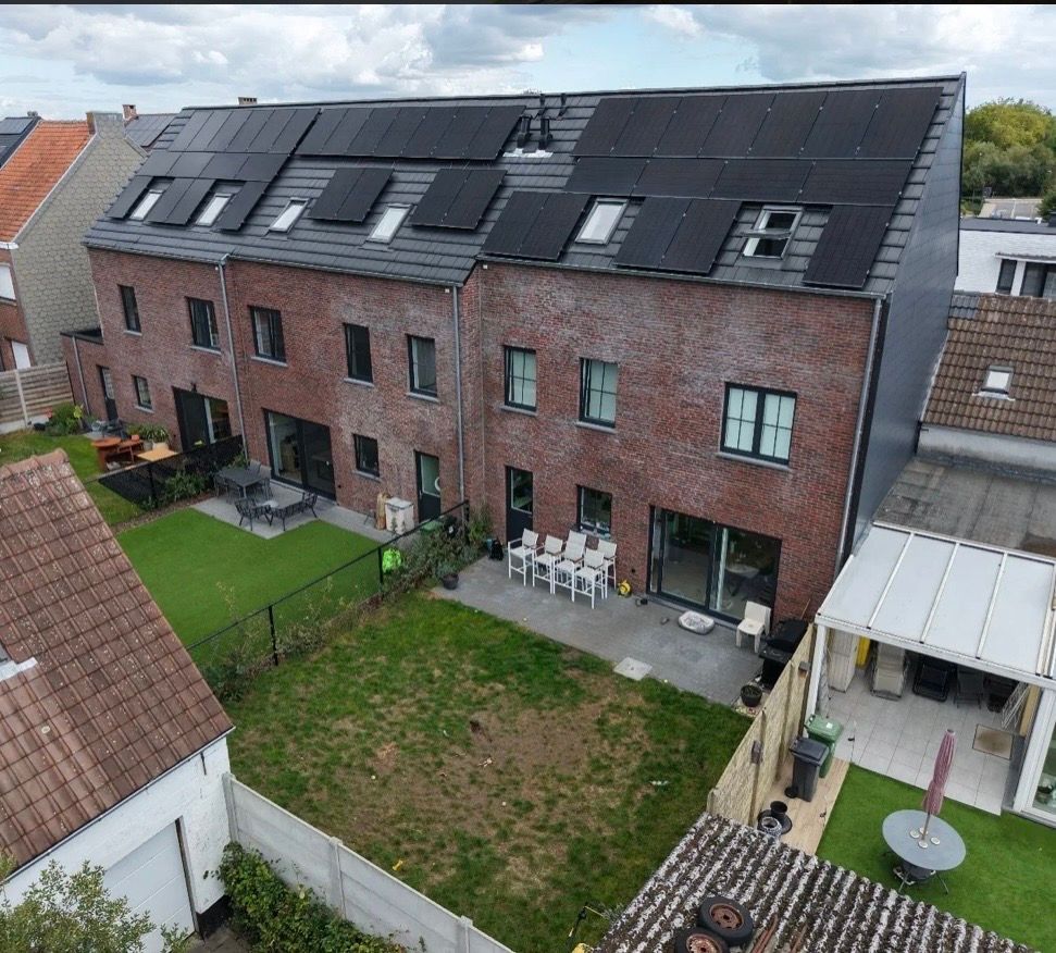 Nieuwbouw rijwoning met 5 slaapkamers in Oelegem - foto 9