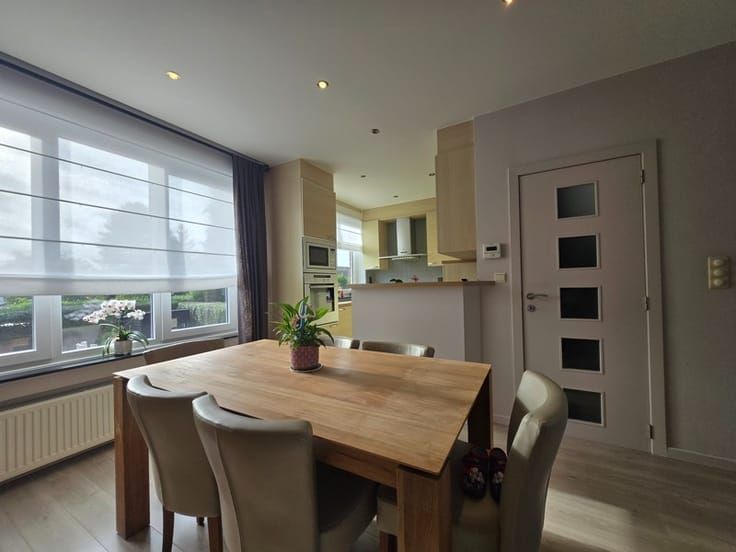 Volledig gerenoveerde woning in rustige omgeving - foto 3