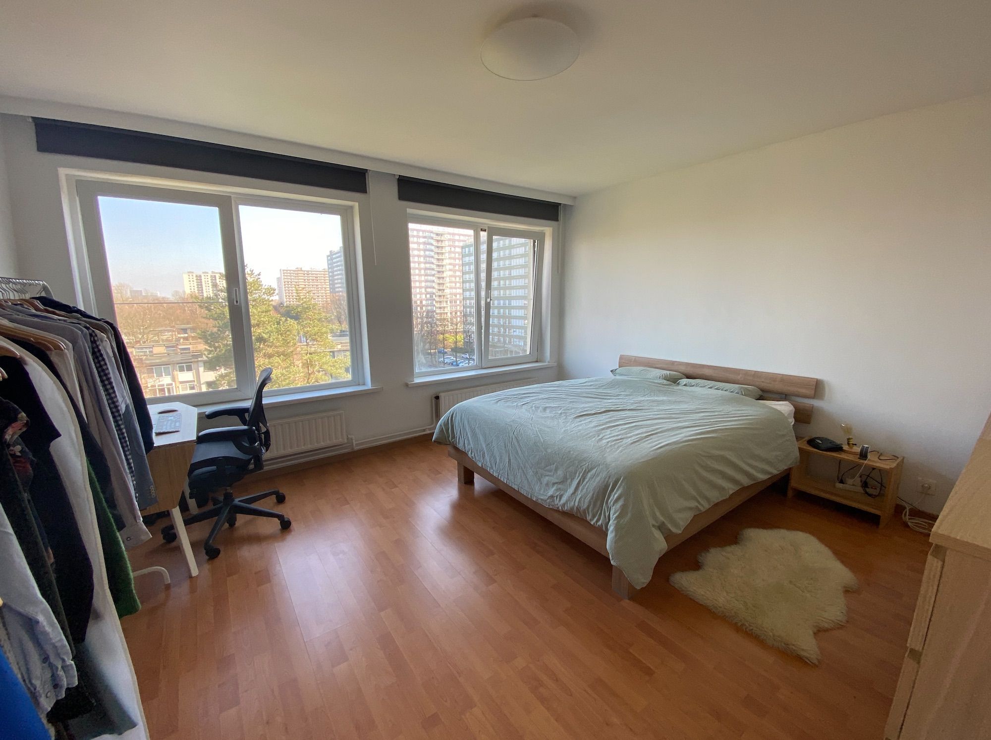 Volledig gerenoveerd 3 slaapkamer hoekappartement op toplocatie - foto 6