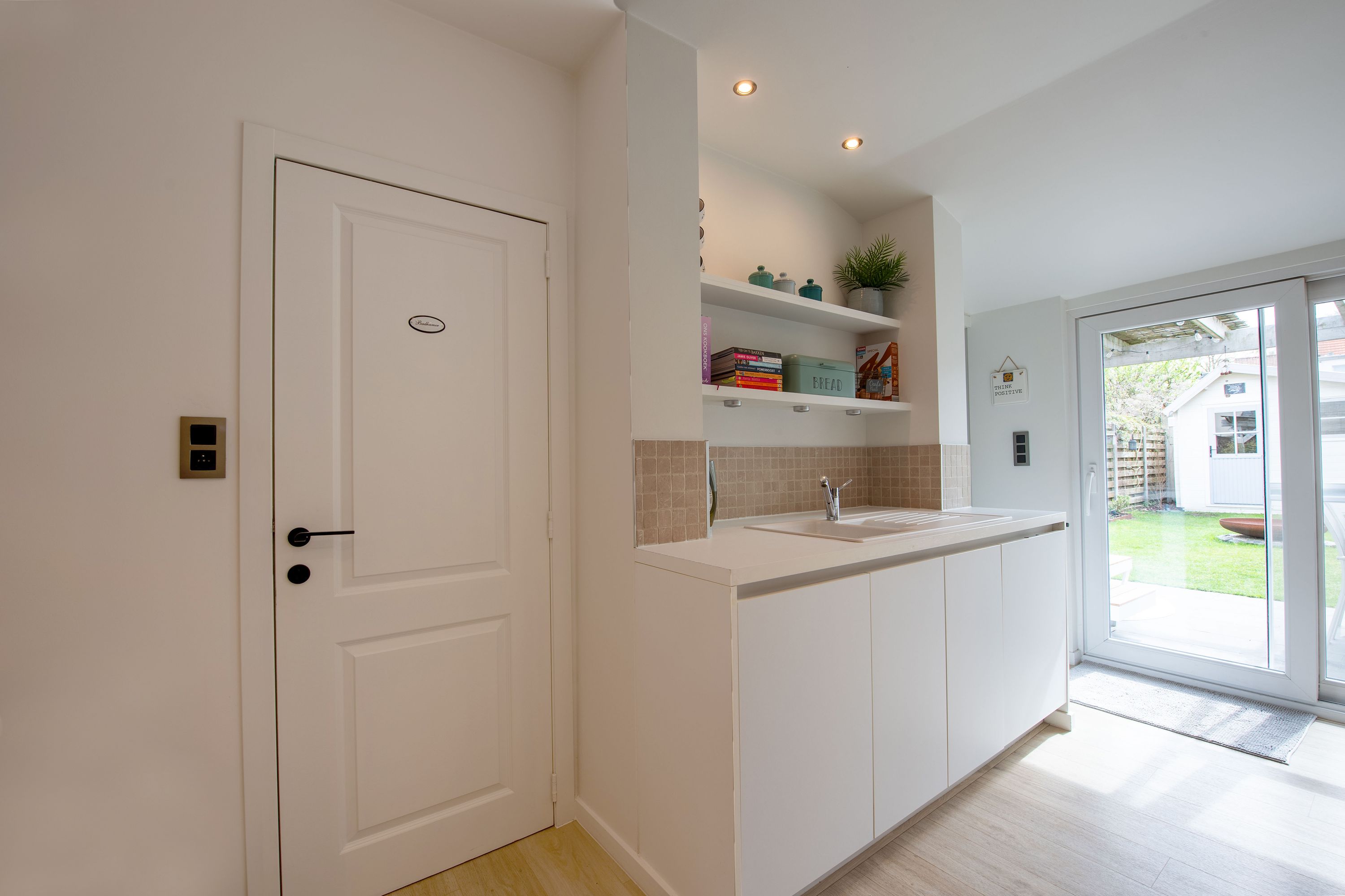 Instapklare woning (EPC B) met zonnige tuin in rustige straat - foto 9
