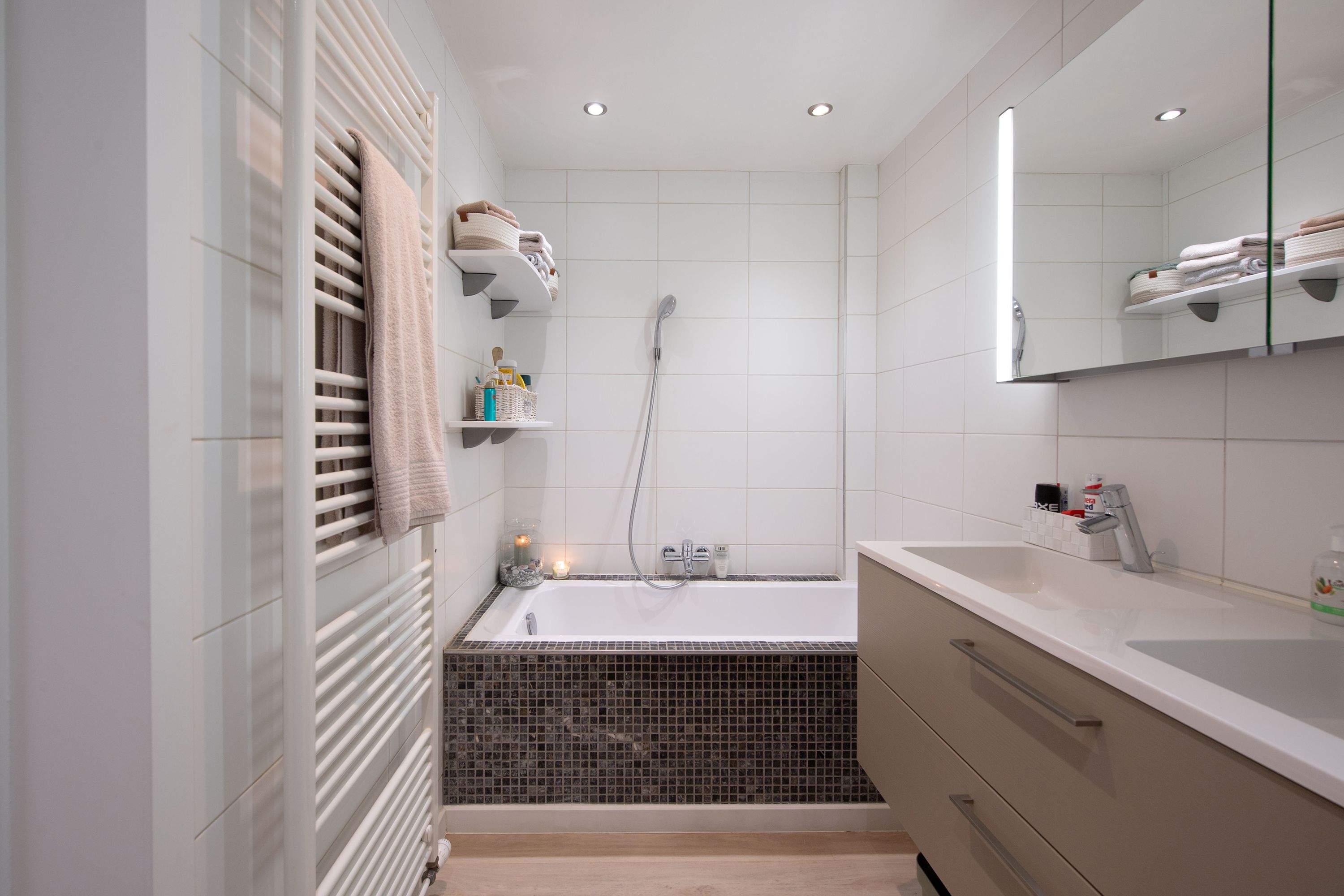 Instapklare woning (EPC B) met zonnige tuin in rustige straat - foto 16