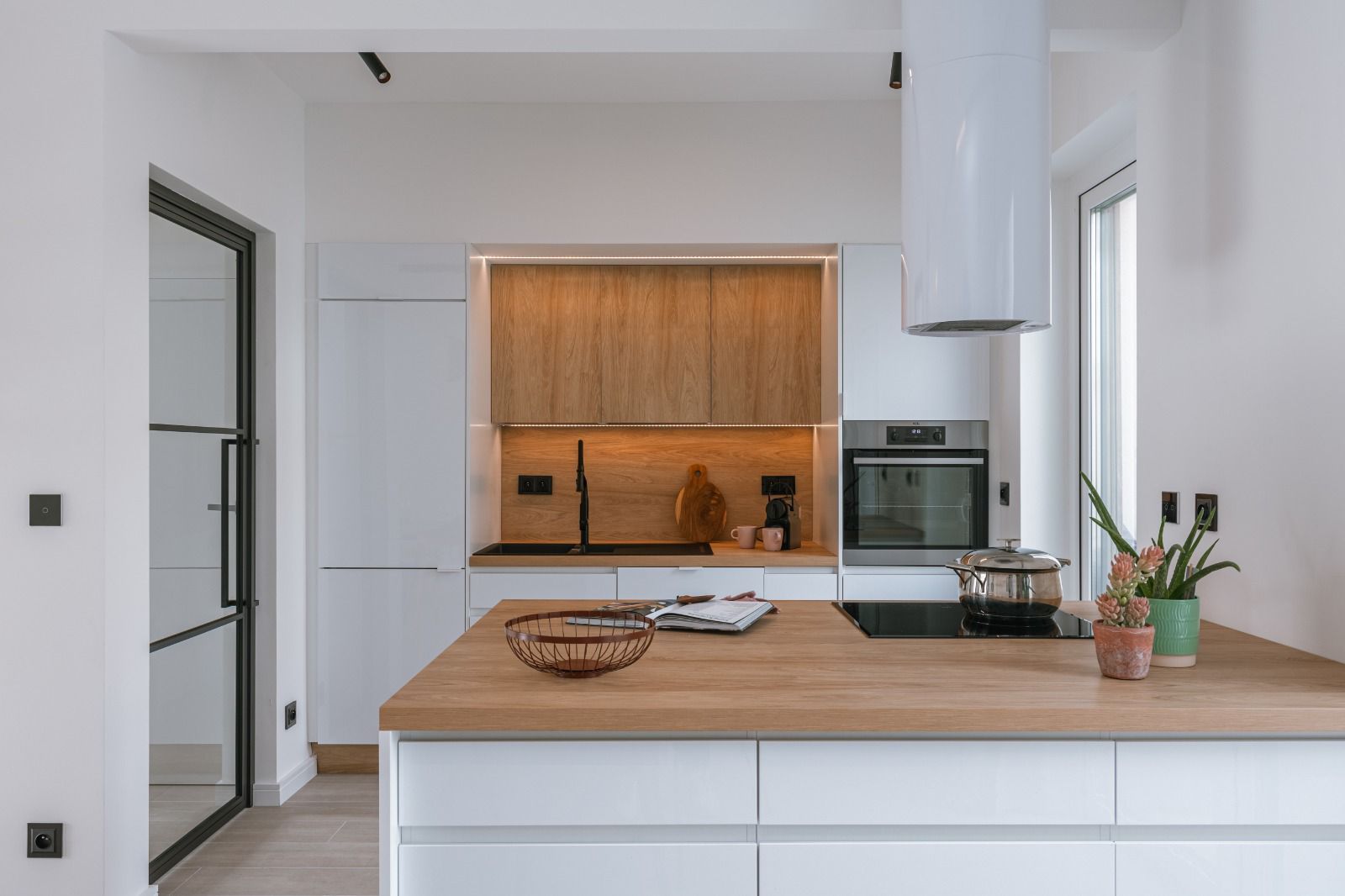 Instapklaar huis met 4slpk en tuinterras op 350m van zee en duinen - foto 3