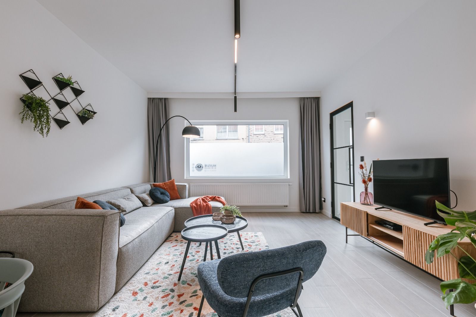 Instapklaar huis met 4slpk en tuinterras op 350m van zee en duinen - foto 2