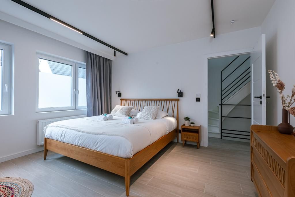 Instapklaar huis met 4slpk en tuinterras op 350m van zee en duinen - foto 18