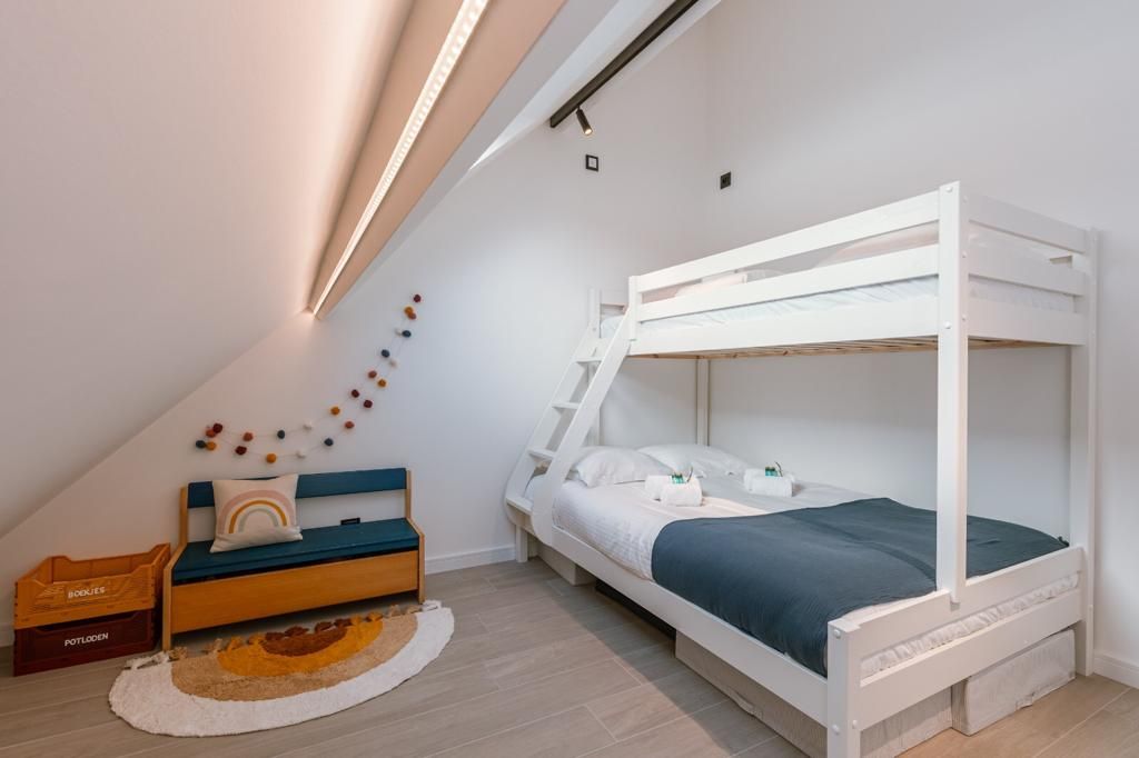 Instapklaar huis met 4slpk en tuinterras op 350m van zee en duinen - foto 22