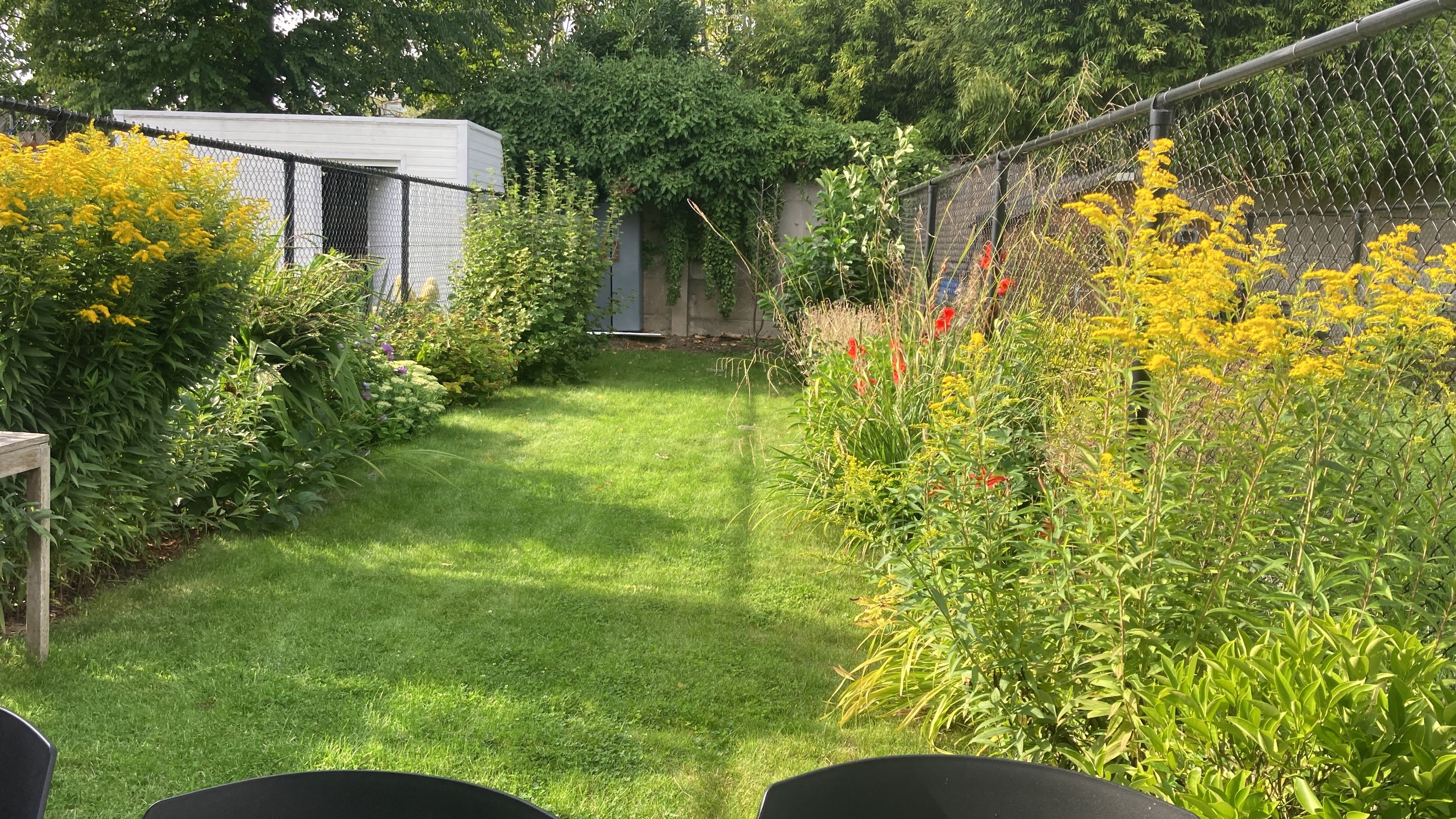 Gerenoveerde Woning te koop in centrum Sint-Niklaas met 3+ slaapkamers en tuin  - foto 2