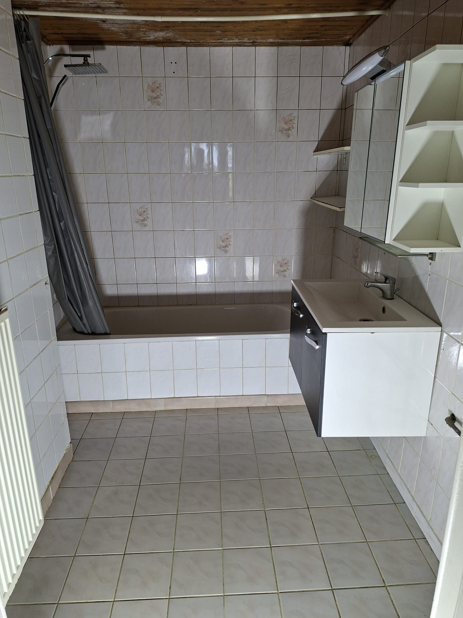 Charmante rijwoning met authentieke elementen en 6 slaapkamers en tuin - foto 7
