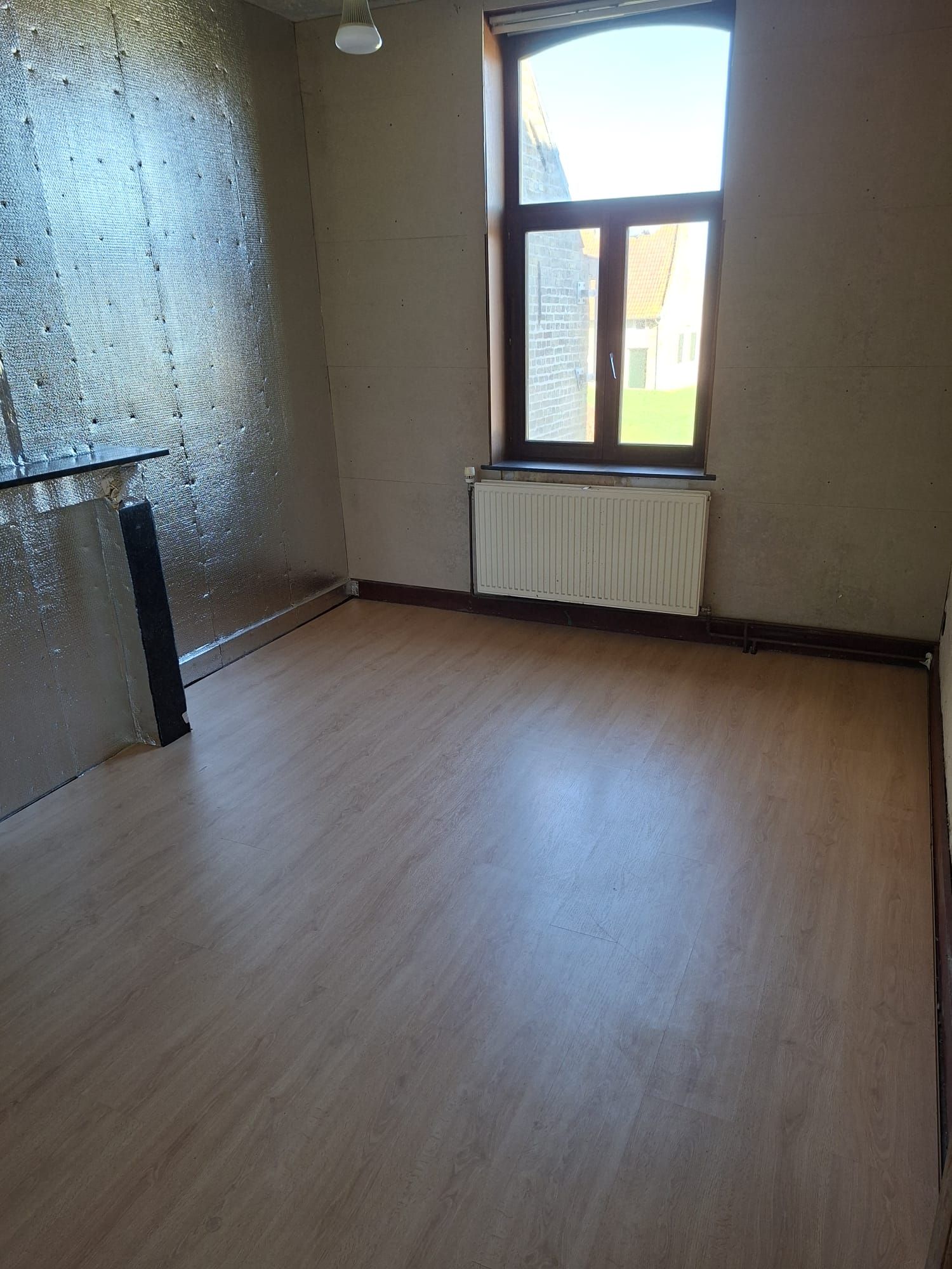 Charmante rijwoning met authentieke elementen en 6 slaapkamers en tuin - foto 10