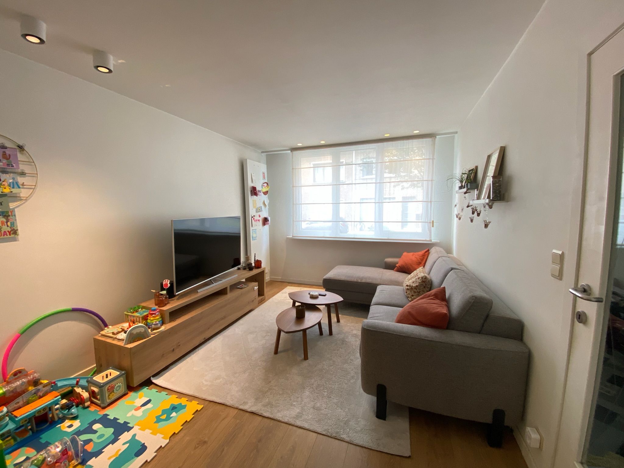 Instapklare rijwoning met tuin in het hart van Schoten - foto 2