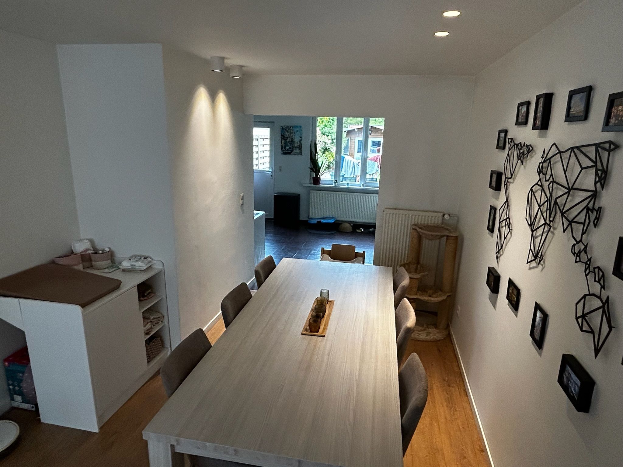 Instapklare rijwoning met tuin in het hart van Schoten - foto 3