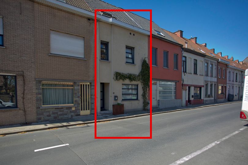 Instapklare woning met 4 slaapkamers en zonnige tuin in hartje Roeselare - foto 2