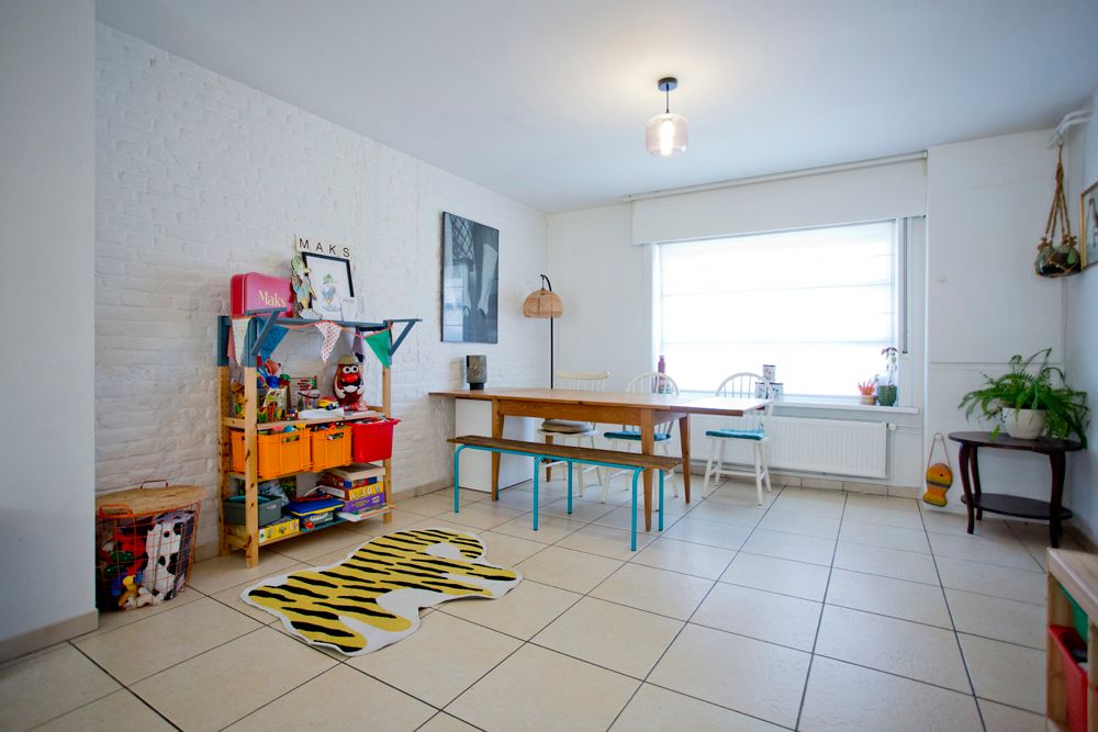 Instapklare woning met 4 slaapkamers en zonnige tuin in hartje Roeselare - foto 4