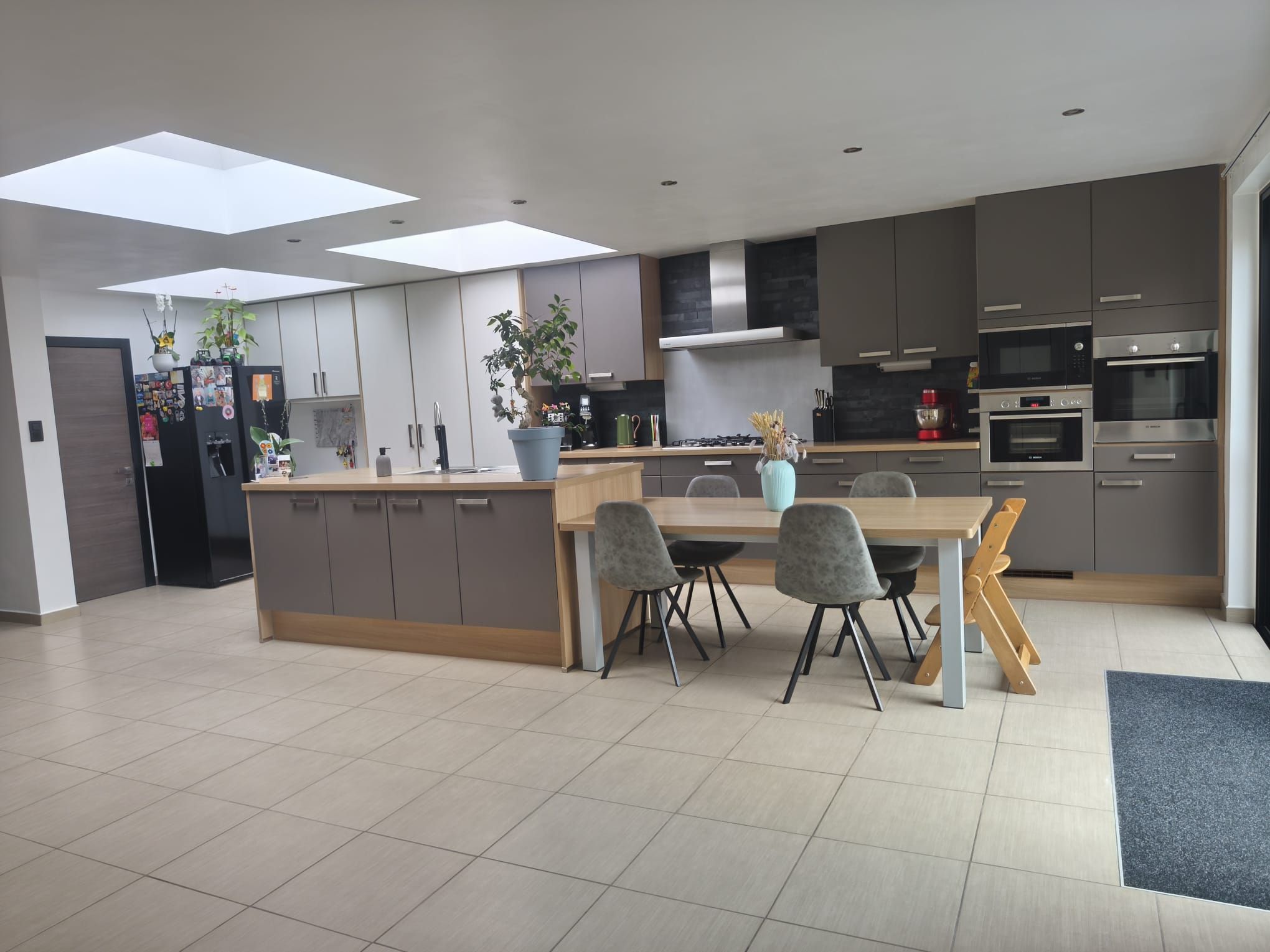 Mooi gerenoveerde en verrassend ruime woning in het hart van Stabroek. - foto 3