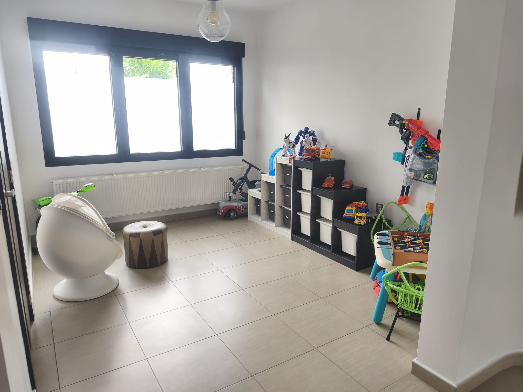 Mooi gerenoveerde en verrassend ruime woning in het hart van Stabroek. - foto 6