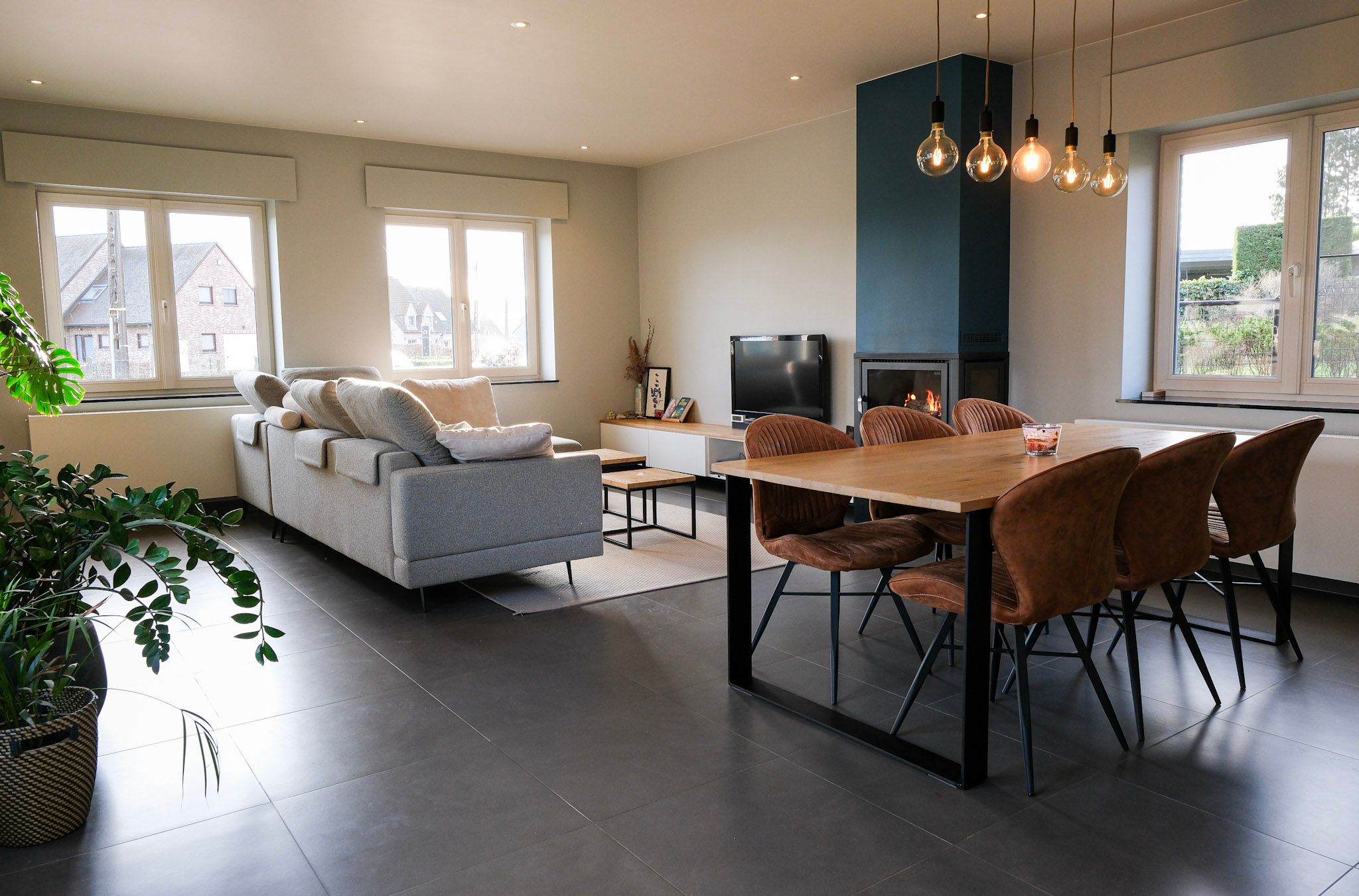 Instapklare gezinswoning met XL-garage in Essene! - foto 2