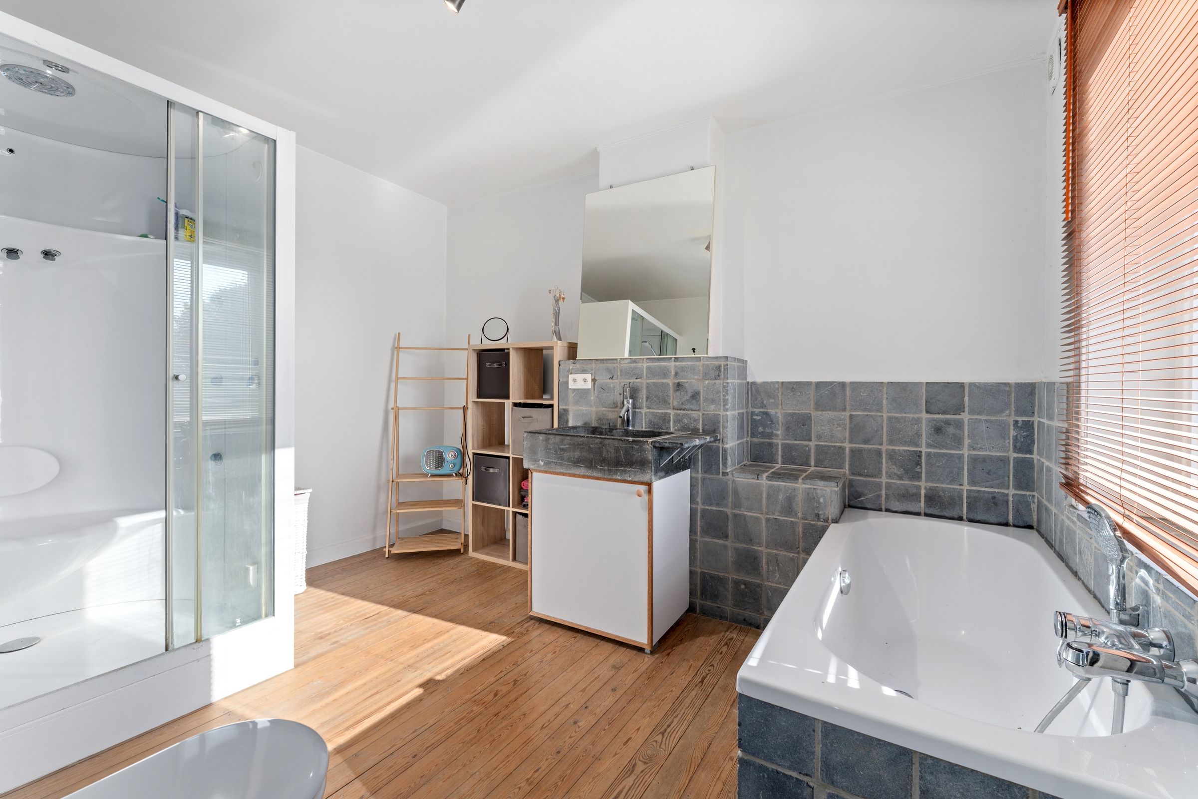 Instapklare, lichtrijke woning met authentieke charme – startprijs €259.000 - foto 6