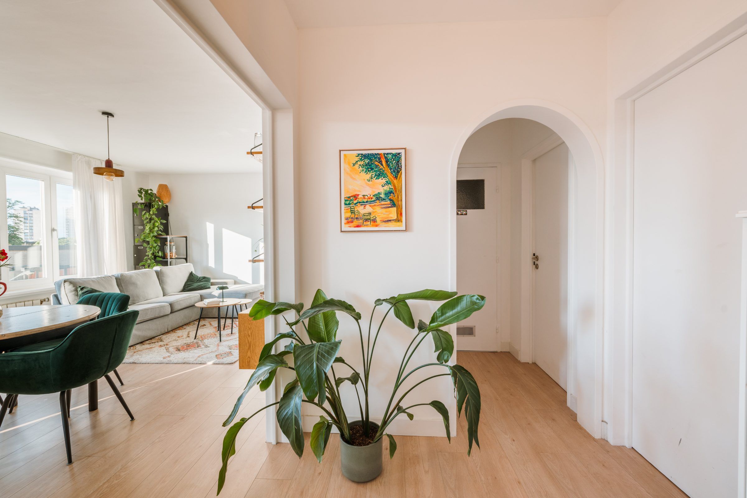 Instapklaar, lichtrijk appartement met 2 slaapkamers en terras - foto 4