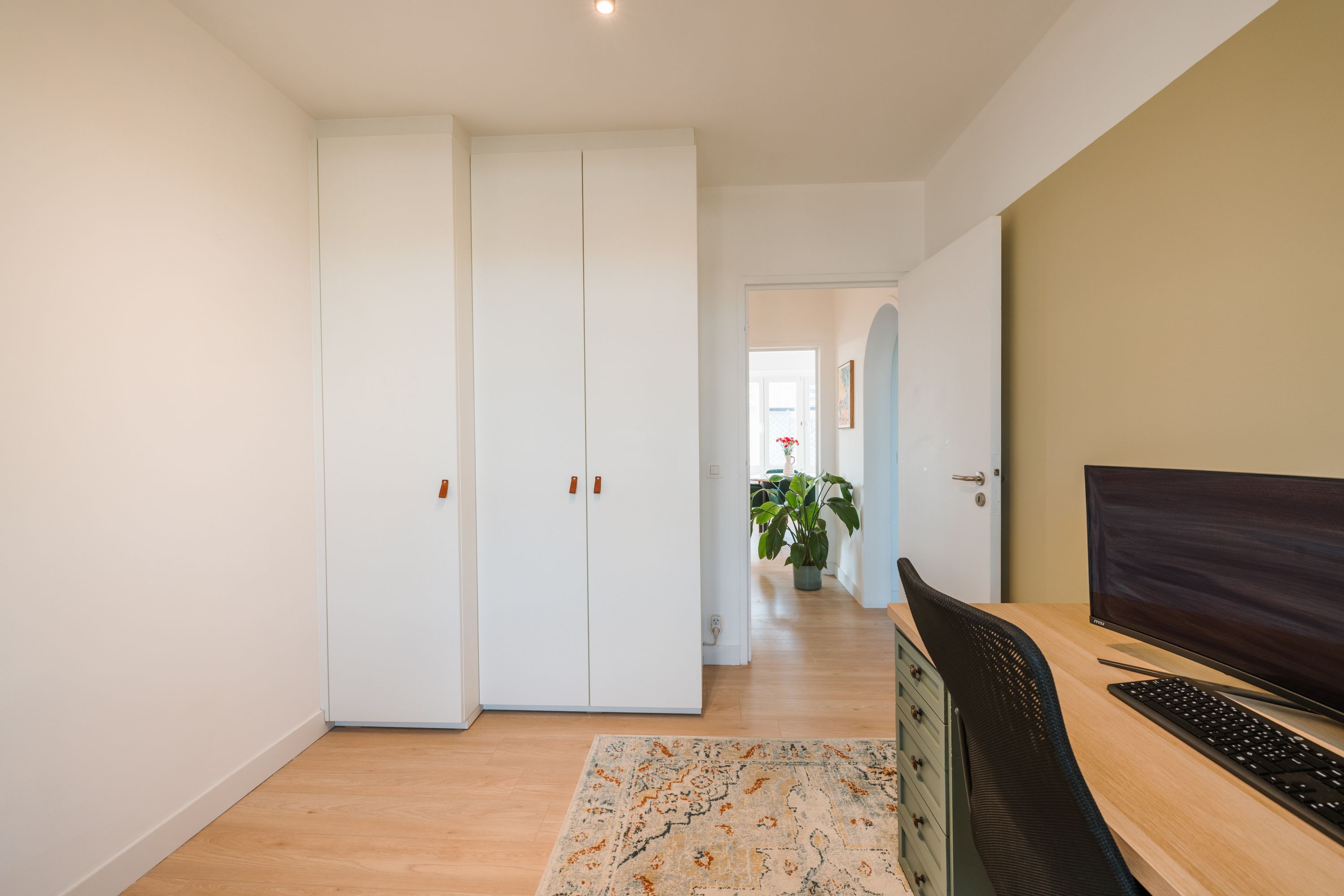 Instapklaar, lichtrijk appartement met 2 slaapkamers en terras - foto 9