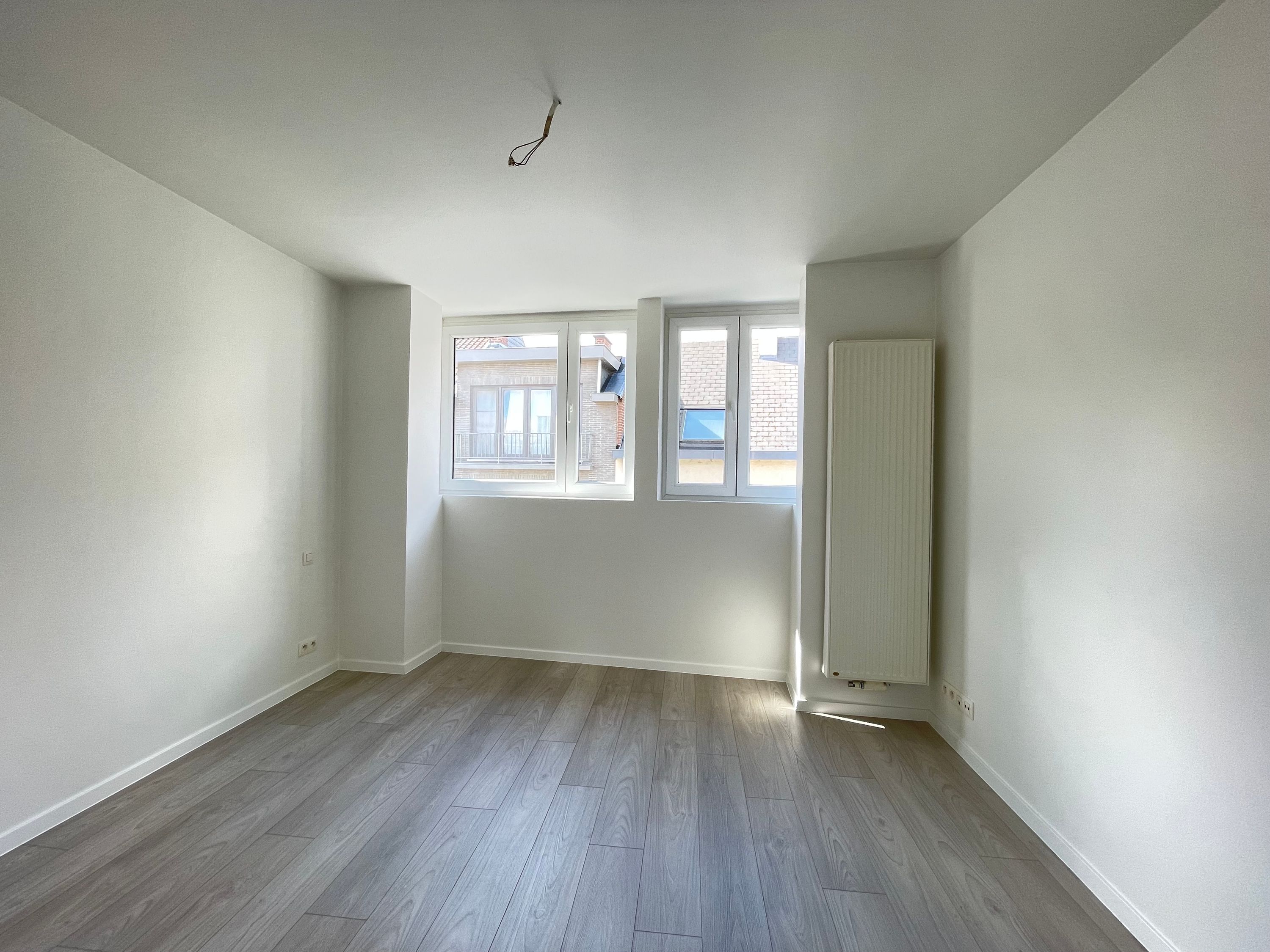 Instapklare, volledig gerenoveerde woning met oostgericht terras, op slechts 400 - foto 6