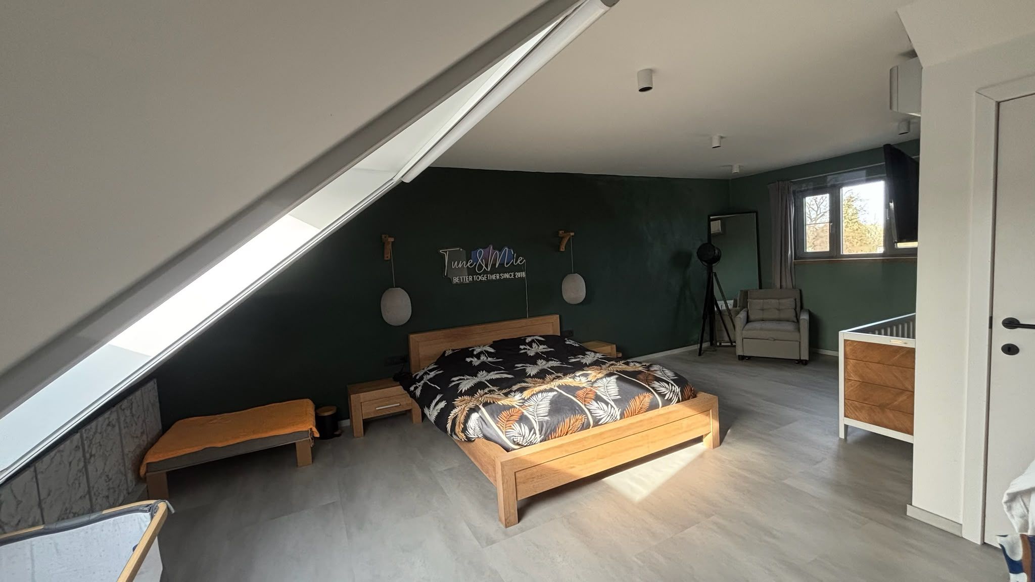 Instapklare halfopen bebouwing met apart kantoor en grote tuin op 8a50 - foto 9