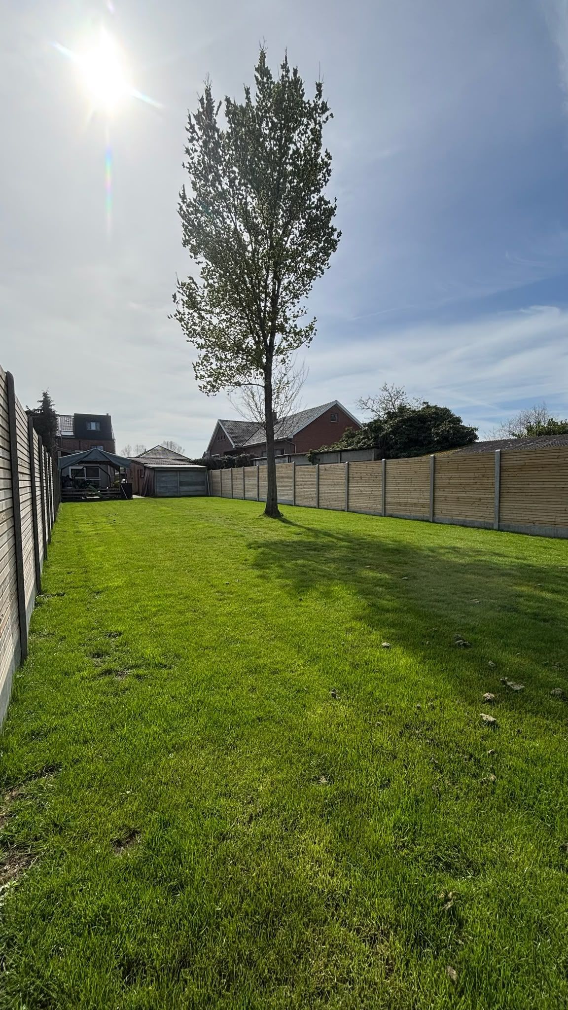 Instapklare halfopen bebouwing met apart kantoor en grote tuin op 8a50 - foto 7
