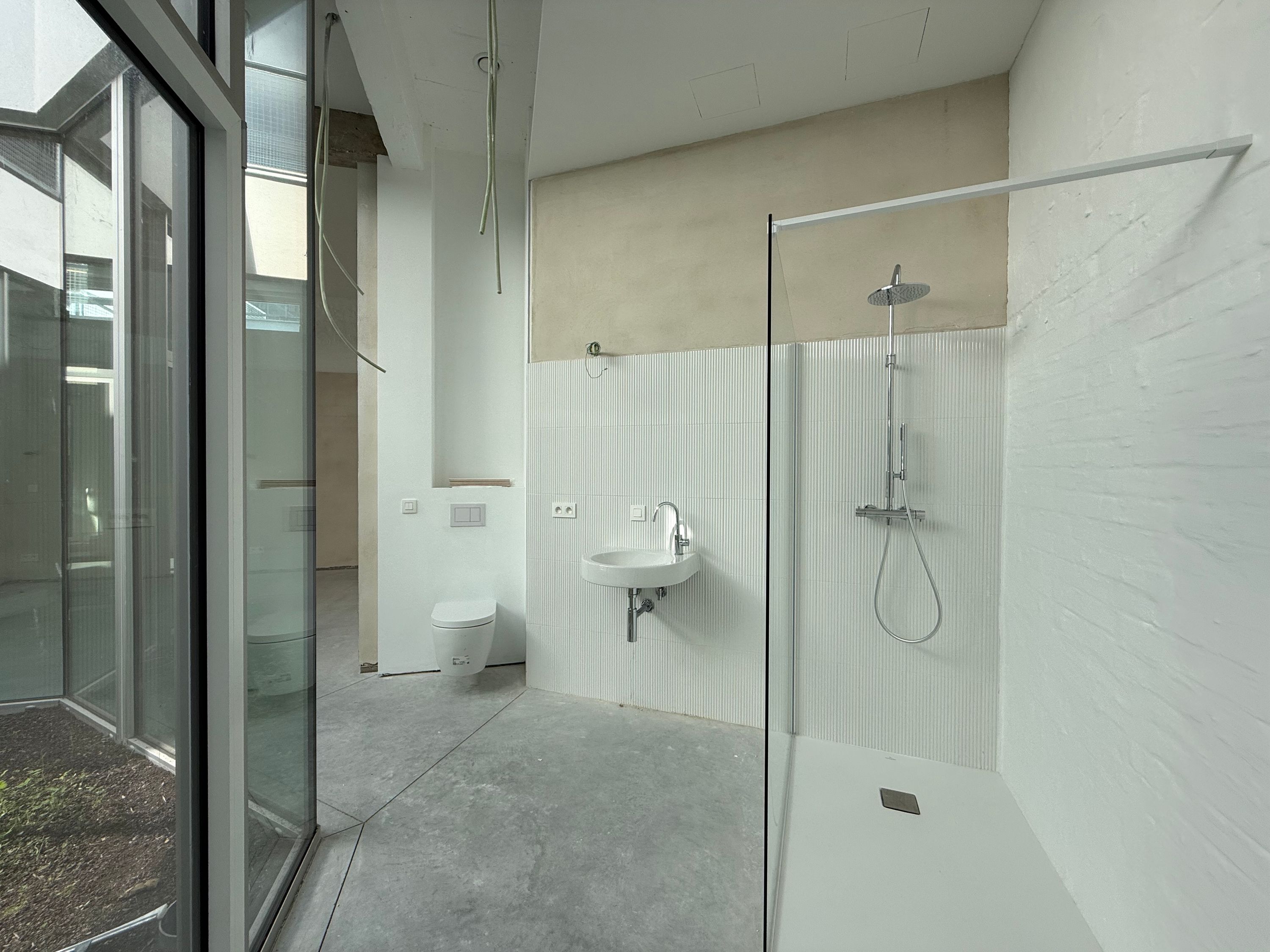 centraal gelegen lichtrijke patio-woning - foto 4