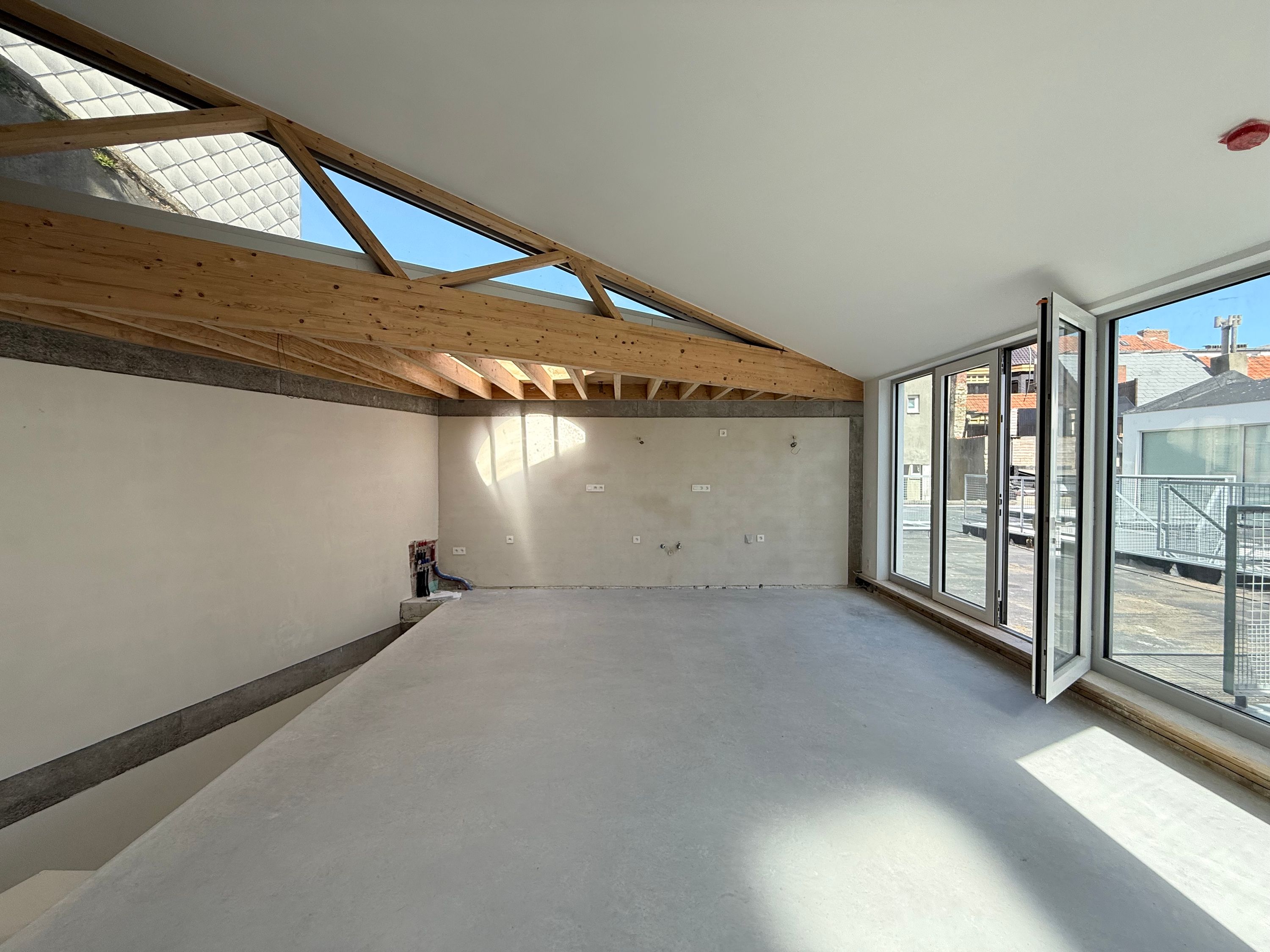 centraal gelegen lichtrijke patio-woning - foto 8