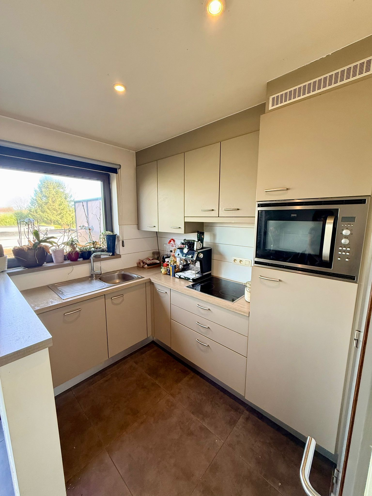 Instapklaar Appartement Met Garage, Lift EPC B Op Toplocatie - foto 2