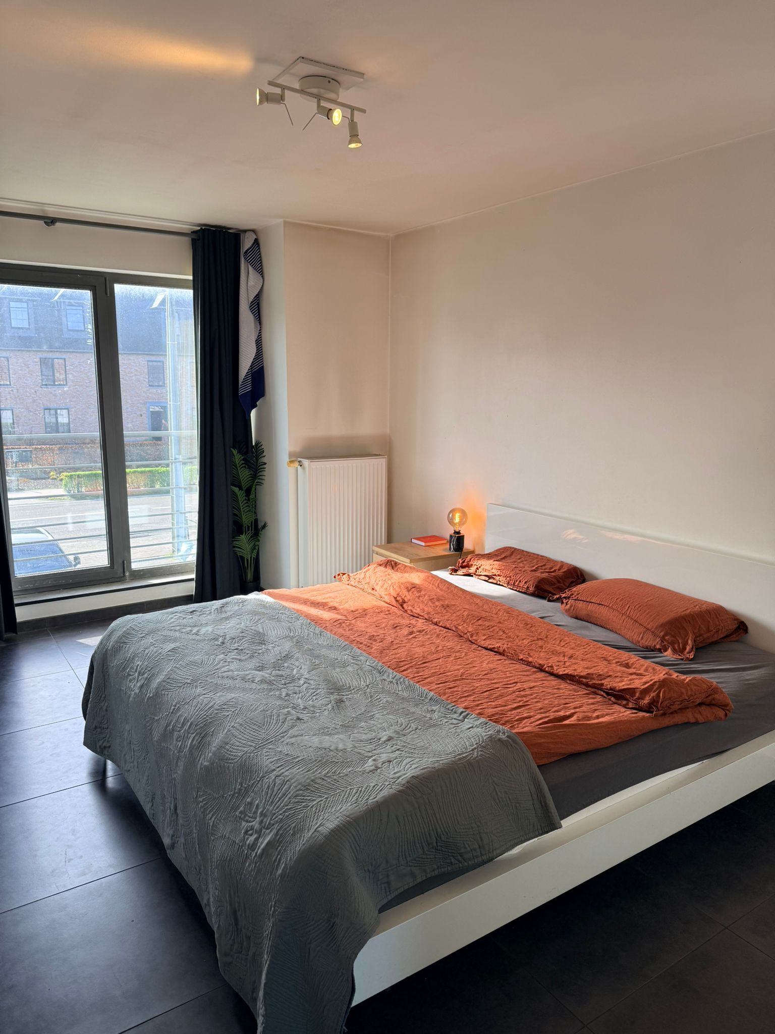 Instapklaar Appartement Met Garage, Lift EPC B Op Toplocatie - foto 5