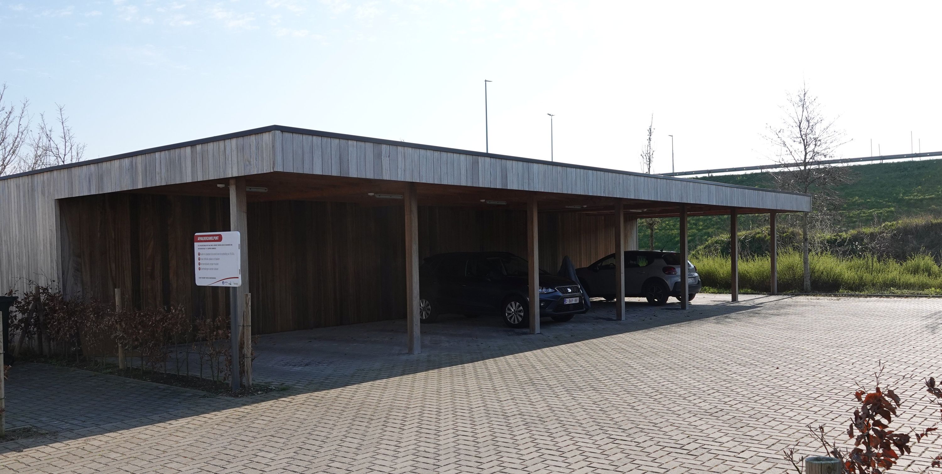 Recente halfopen woning in rustige verkaveling - foto 6