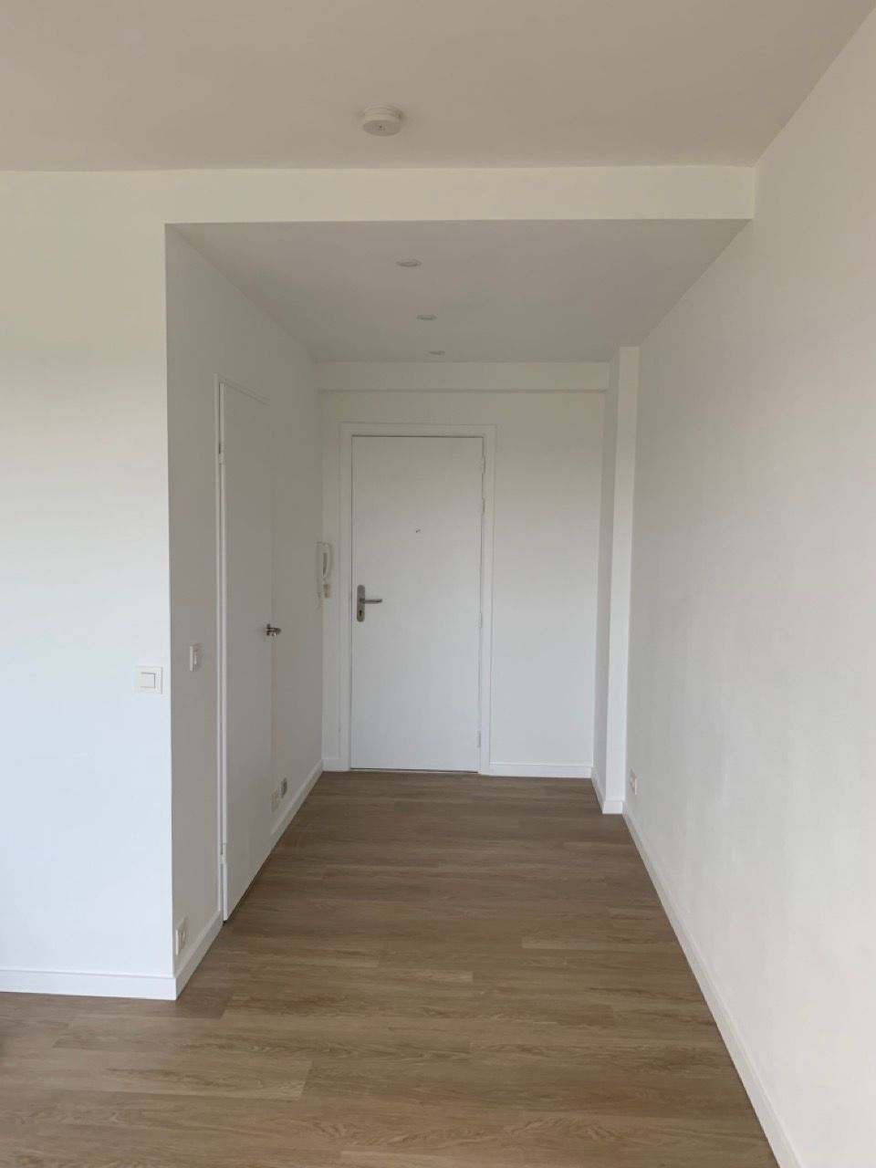 Volledig gerenoveerde studio met groot zonnig terras en lift - foto 6