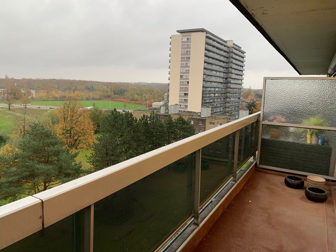 Volledig gerenoveerde studio met groot zonnig terras en lift - foto 9