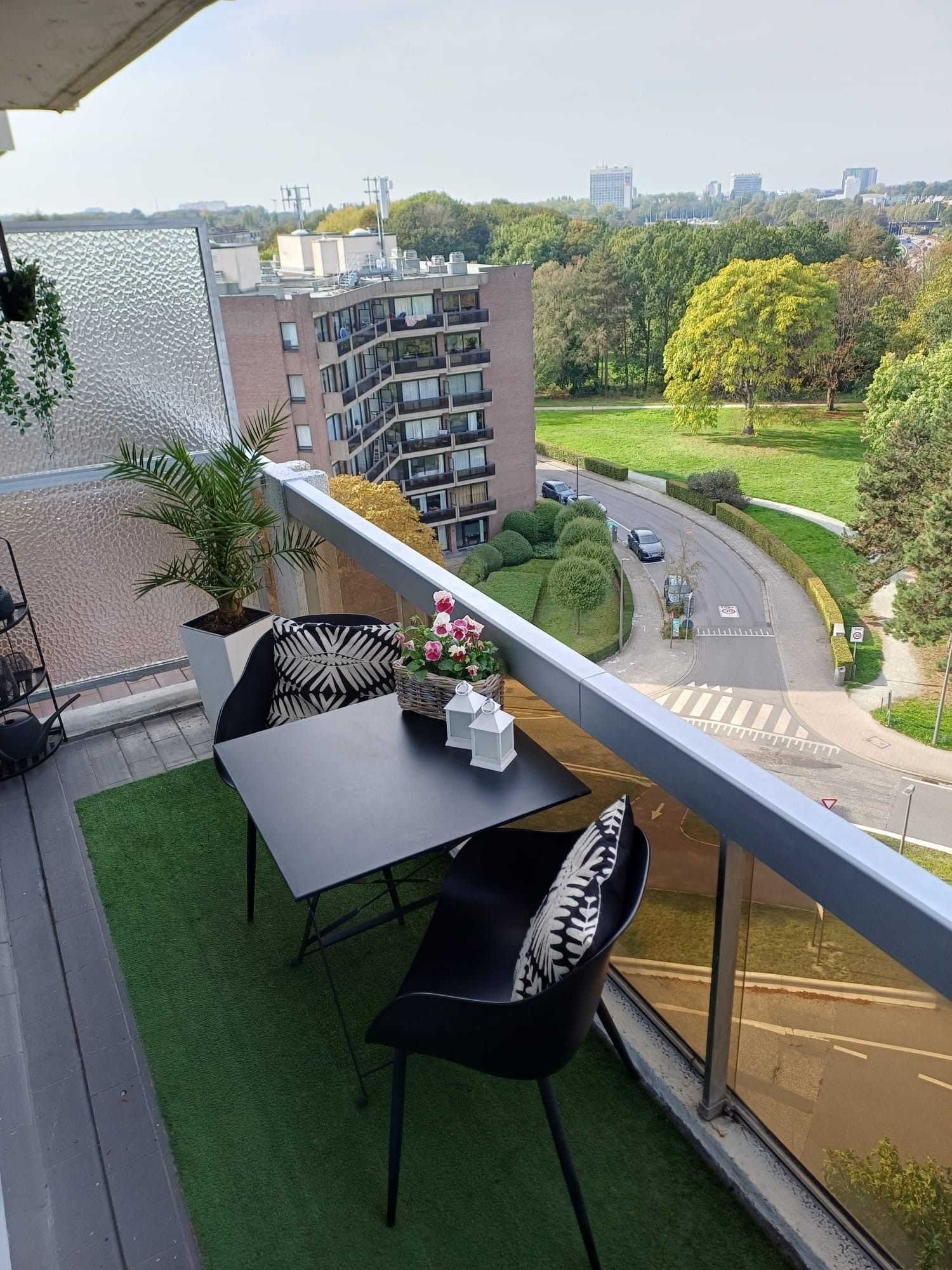 Lichtrijk 2-slkm app met terras en panoramisch zicht - foto 10