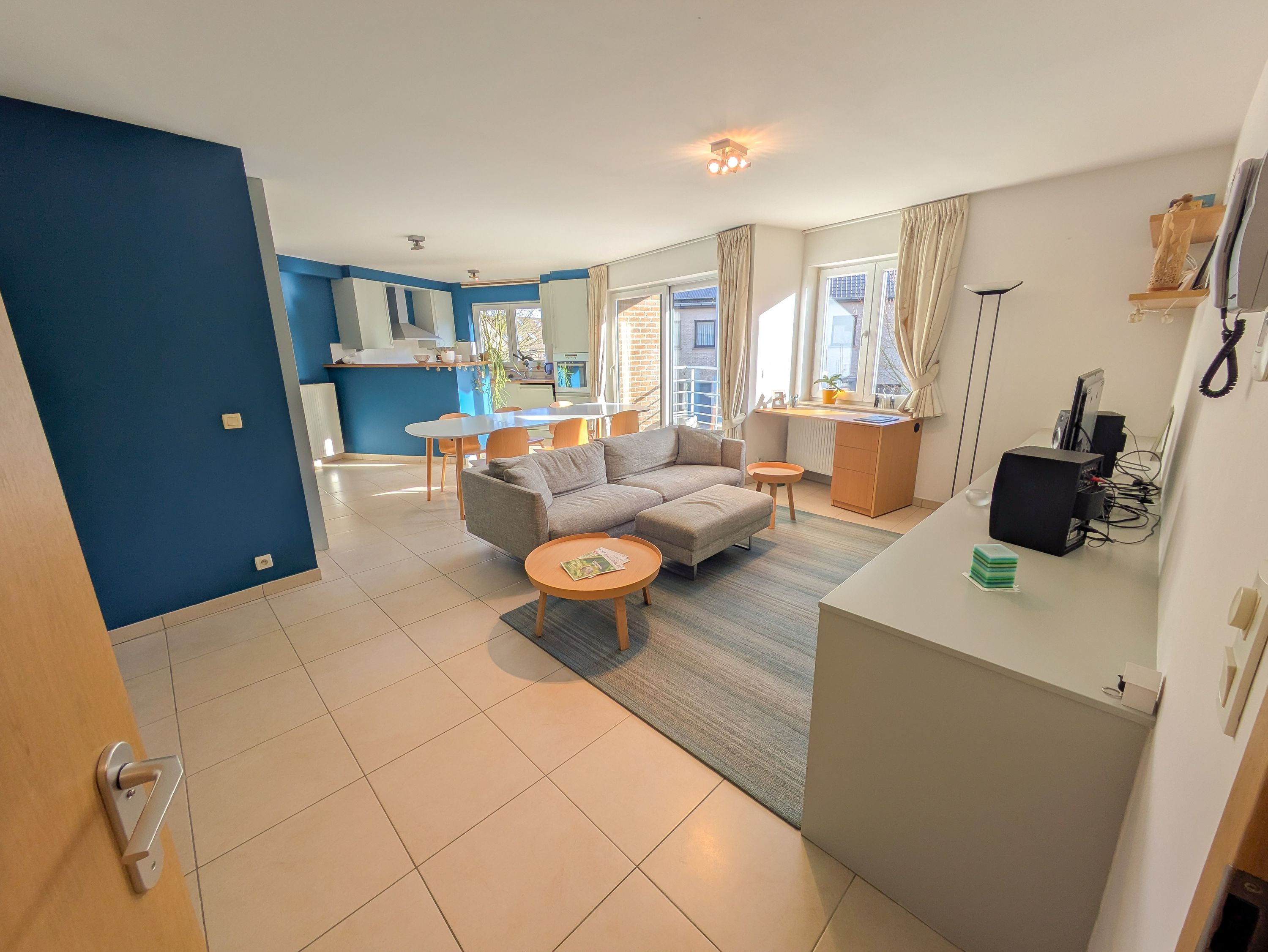 Instapklaar appartement met 2 slaapkamers en inpandige staanplaats in Merelbeke. - foto 2