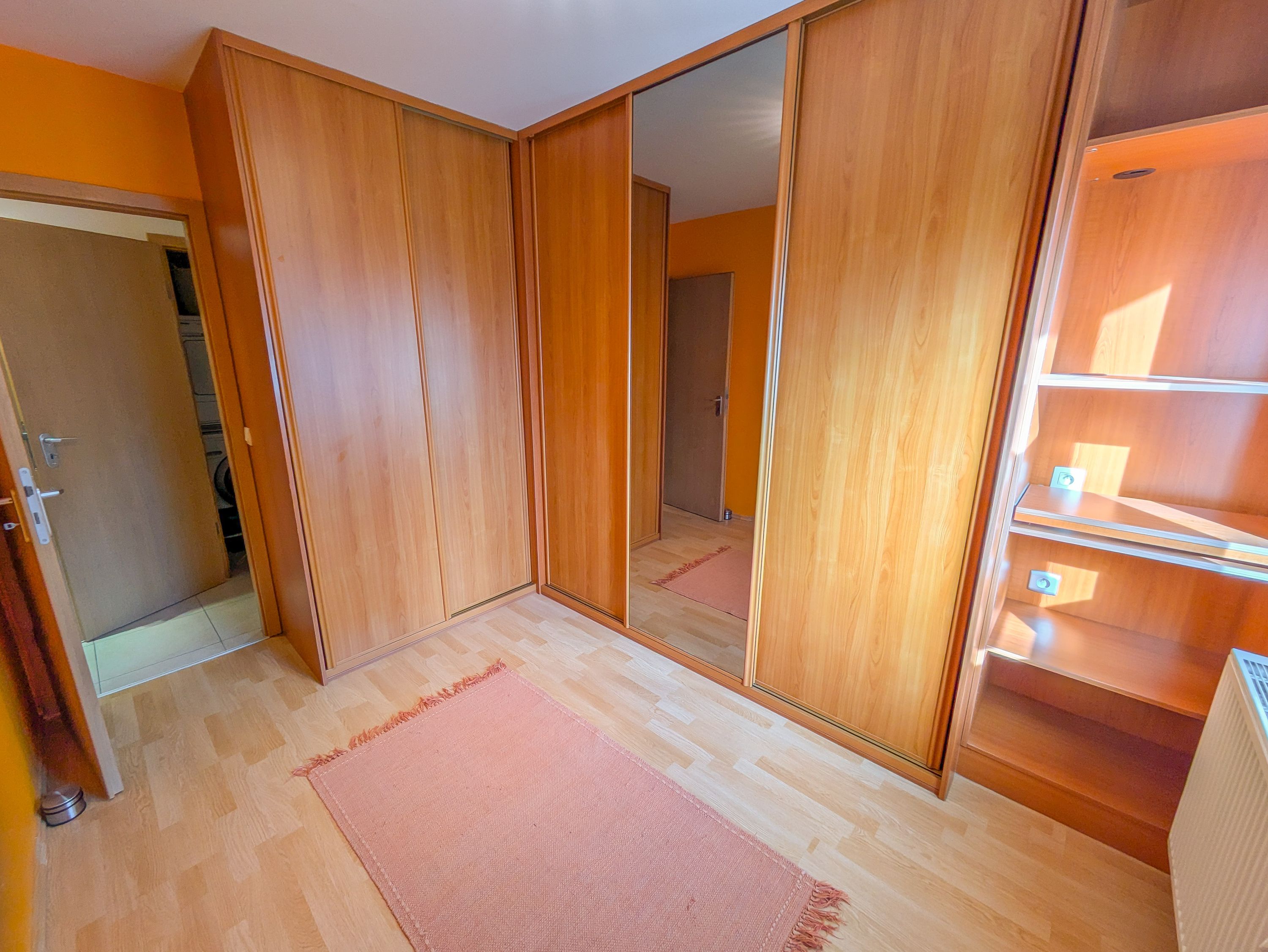 Instapklaar appartement met 2 slaapkamers en inpandige staanplaats in Merelbeke. - foto 7